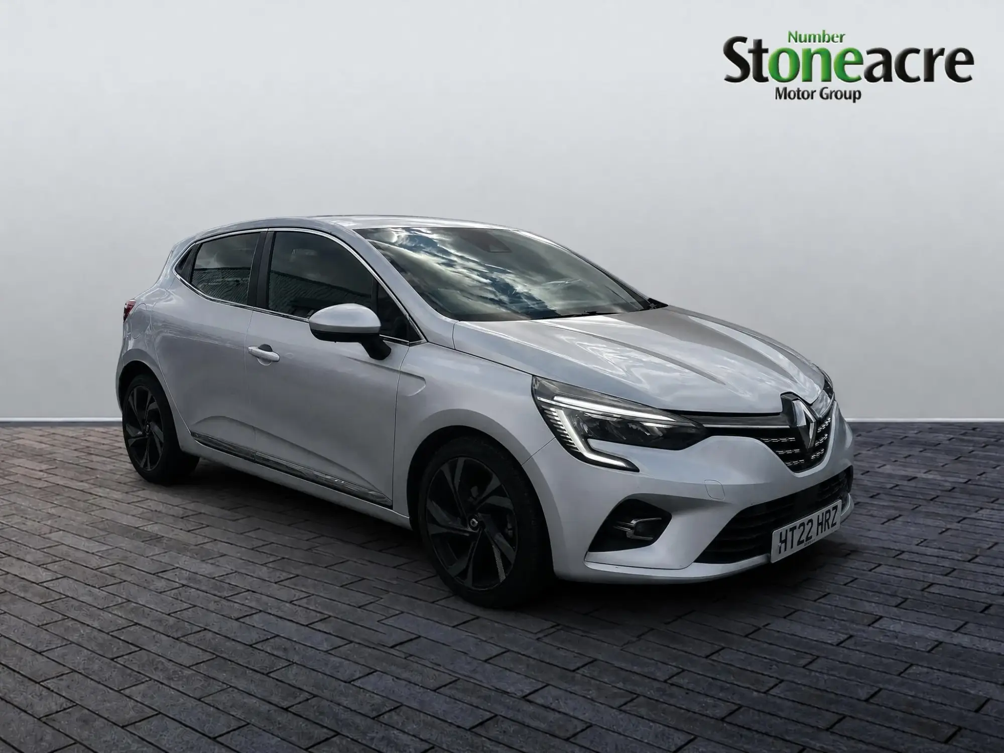 Renault Clio 1.0 TCe SE Edition Euro 6 (s/s) 5dr HT22HRZ Image 1