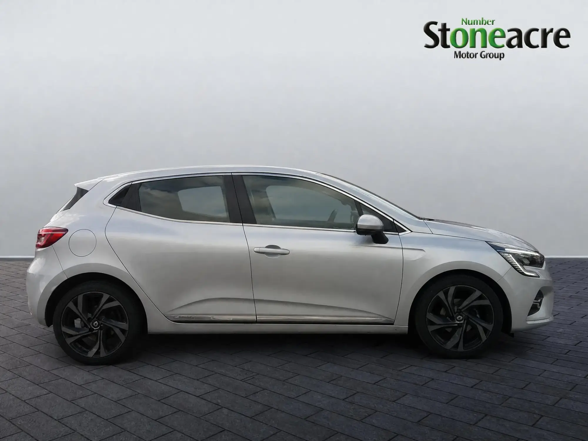 Renault Clio 1.0 TCe SE Edition Euro 6 (s/s) 5dr HT22HRZ Image 2