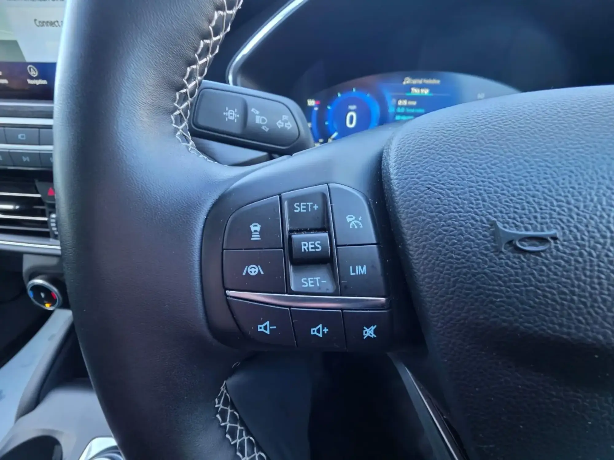 Ford Kuga Hybrid Image 18 Ford Kuga Hybrid Image 18