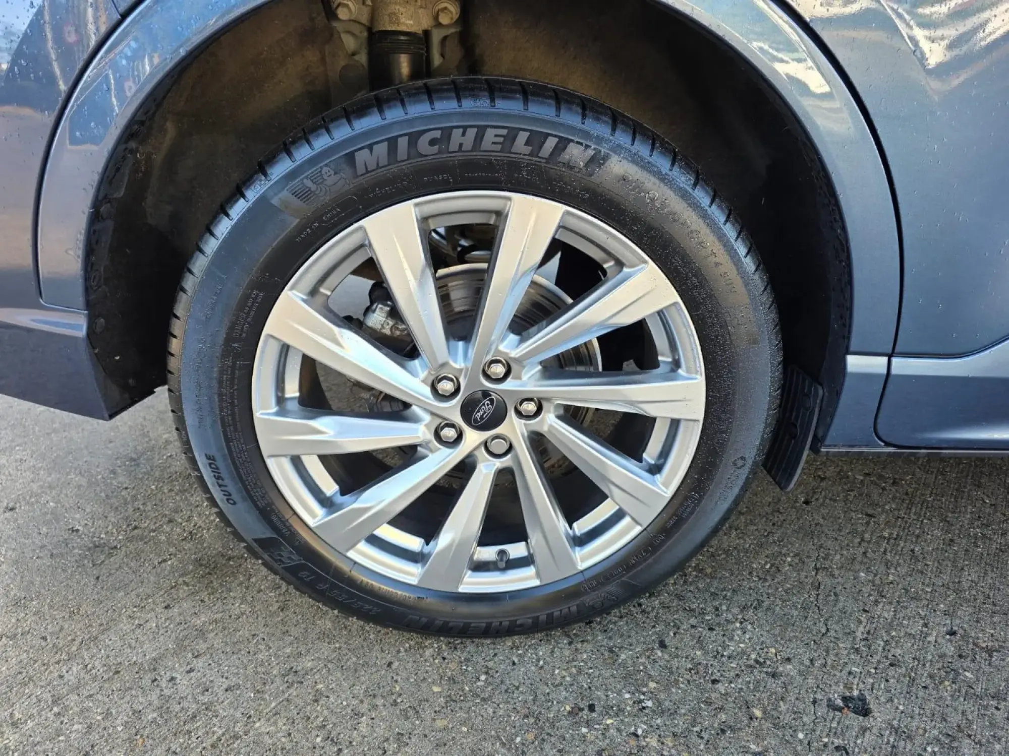 Ford Kuga Hybrid Image 20 Ford Kuga Hybrid Image 20
