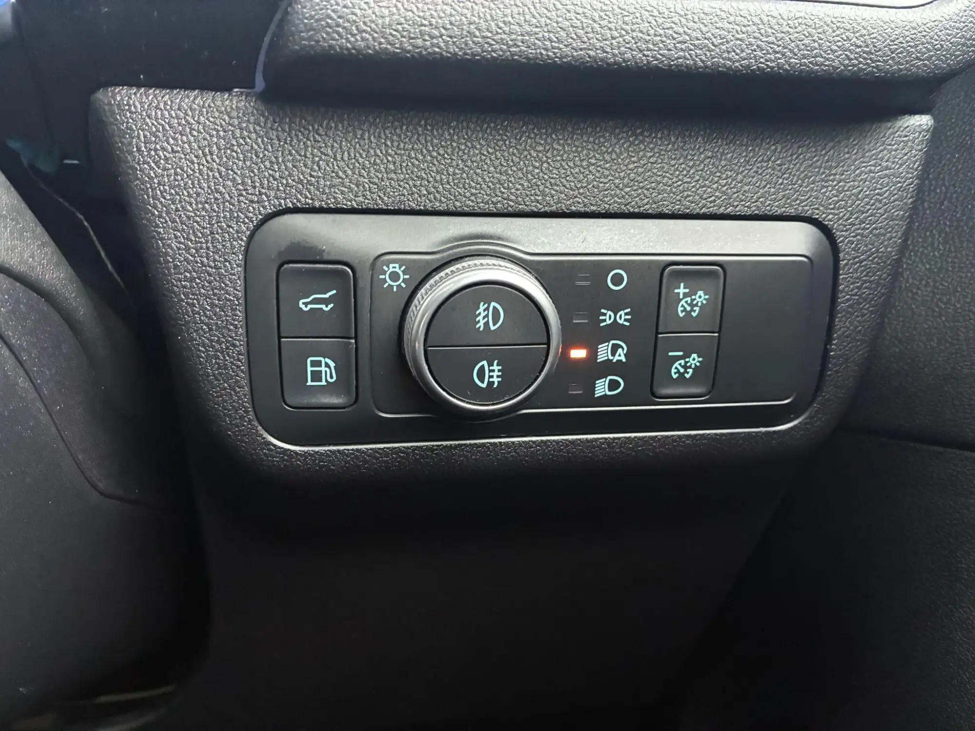Ford Kuga Plug-In Hybrid Image 16 Ford Kuga Plug-In Hybrid Image 16
