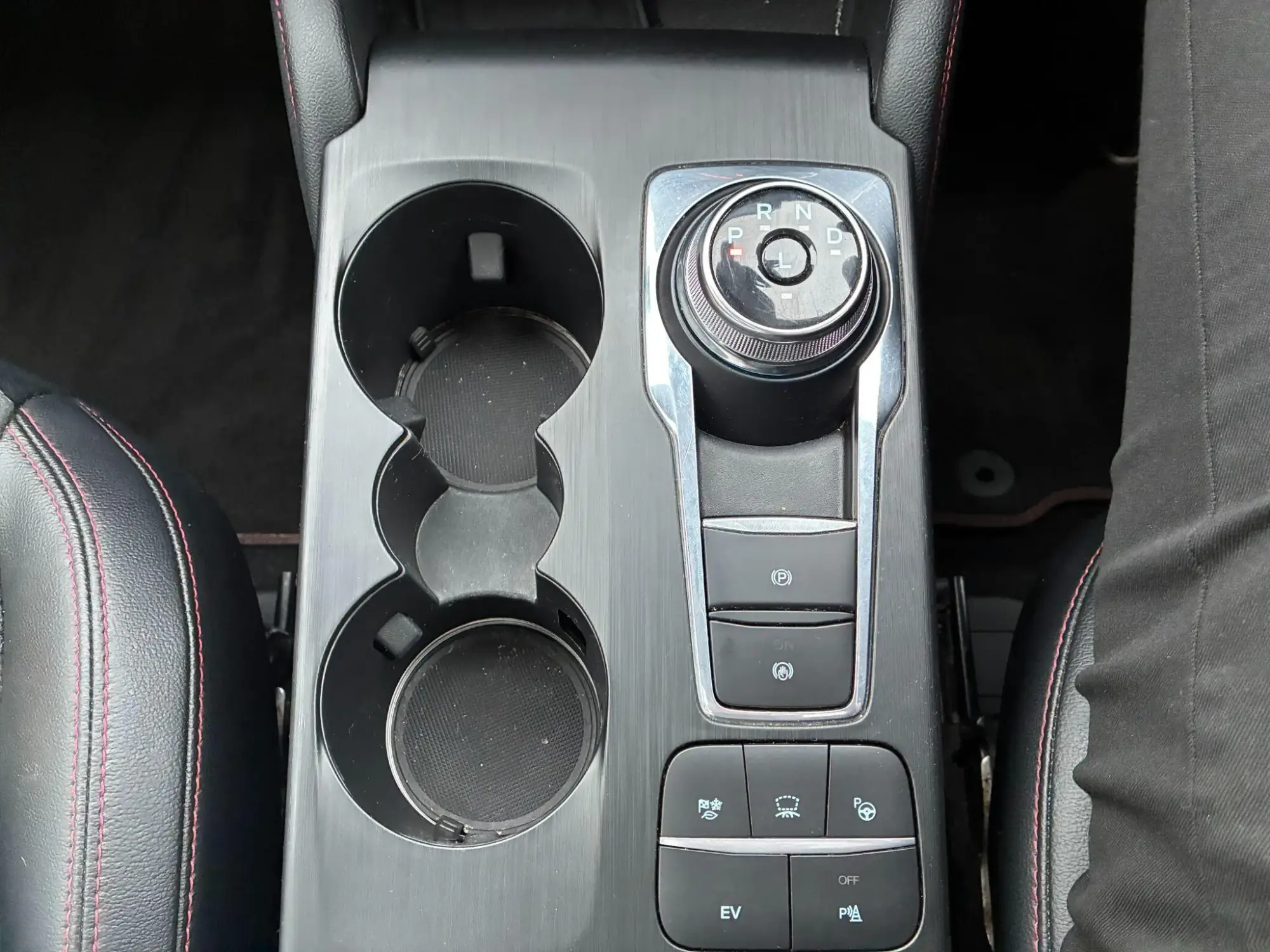 Ford Kuga Plug-In Hybrid Image 25 Ford Kuga Plug-In Hybrid Image 25