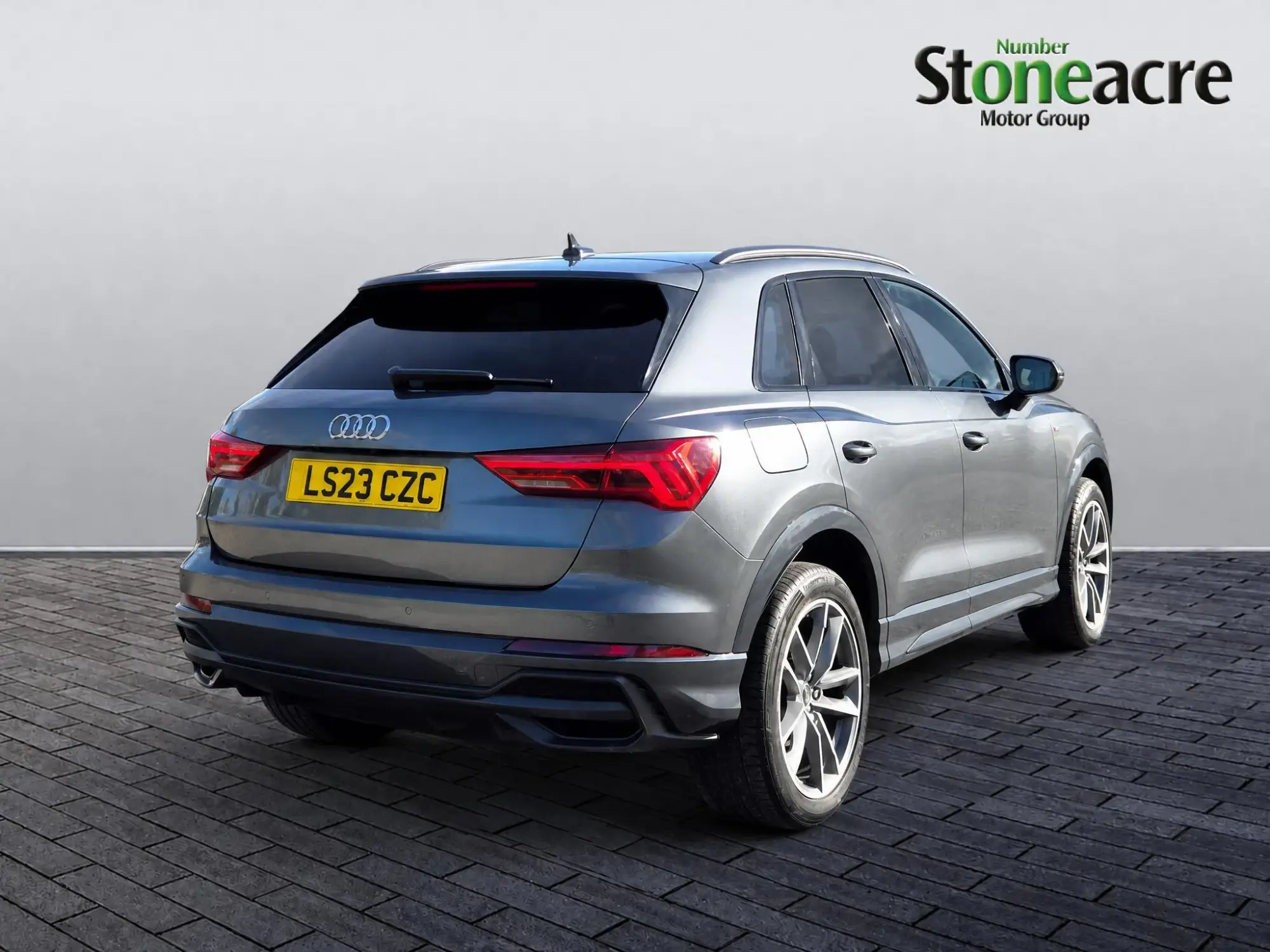 Audi Q3 1.4 TFSIe 45 Black Edition S Tronic Euro 6 (s/s) 5dr 13kWh LS23CZC Image 3 Audi Q3 1.4 TFSIe 45 Black Edition S Tronic Euro 6 (s/s) 5dr 13kWh LS23CZC Image 3