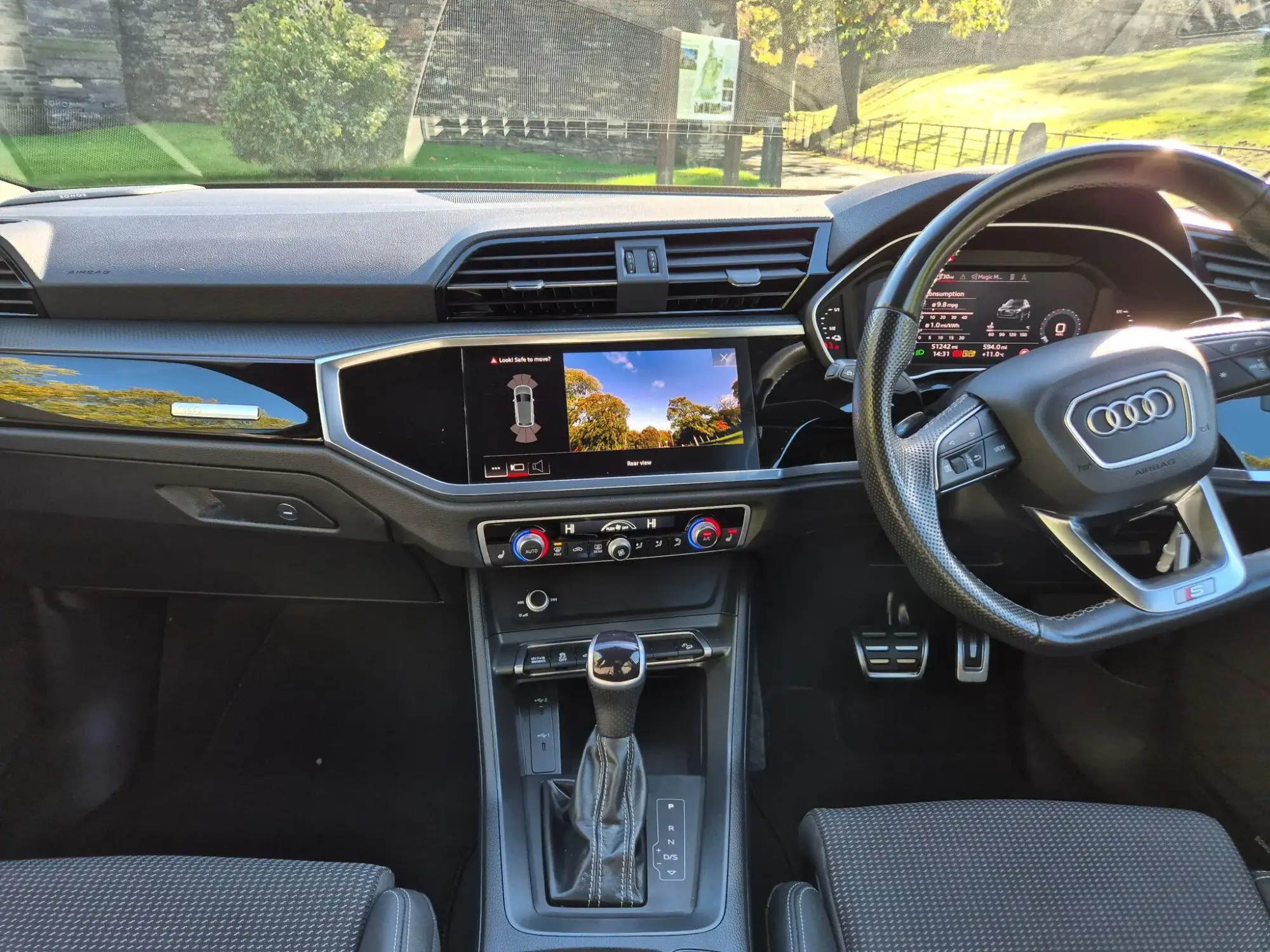 Audi Q3 Image 16