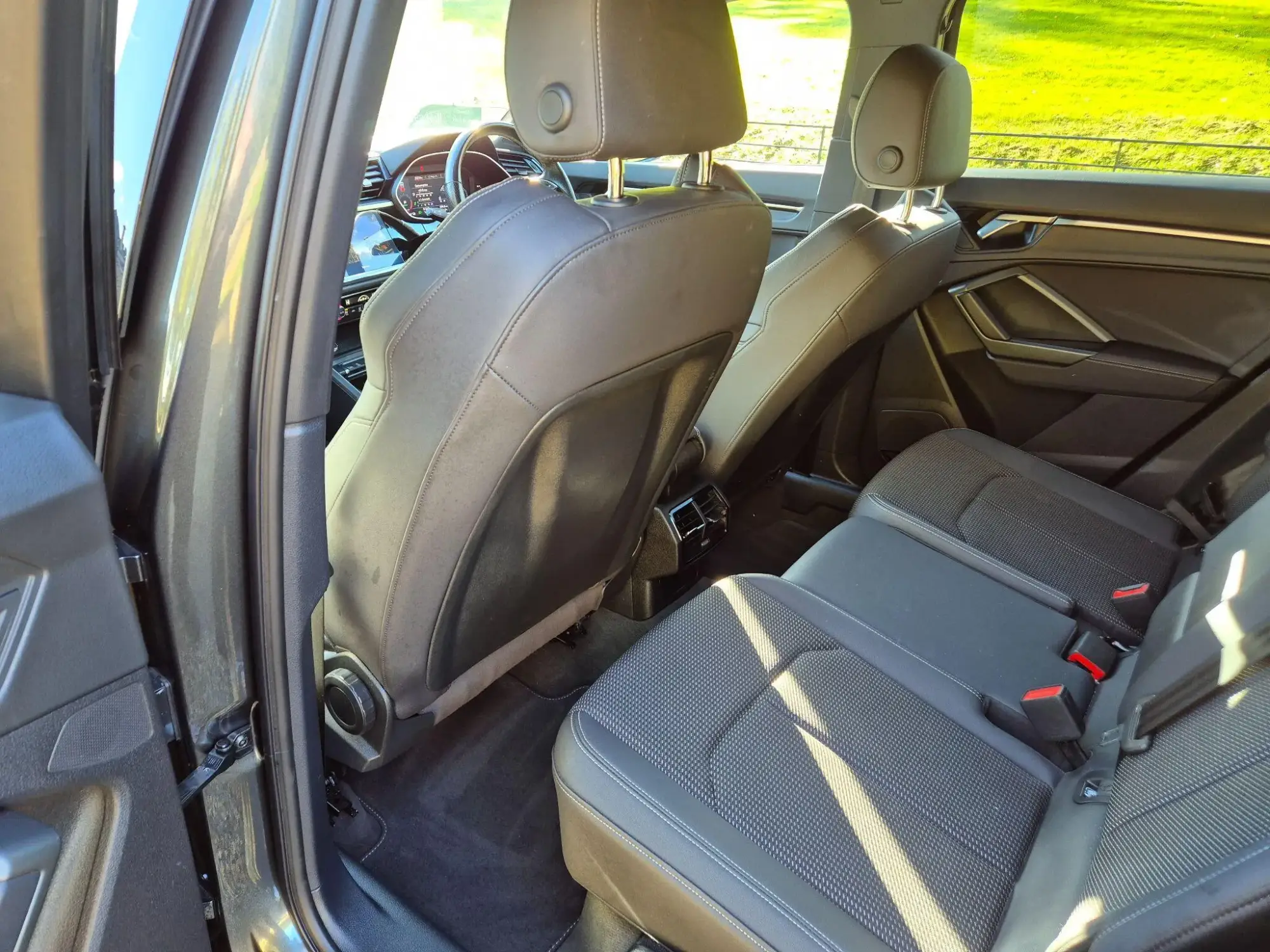 Audi Q3 Image 17
