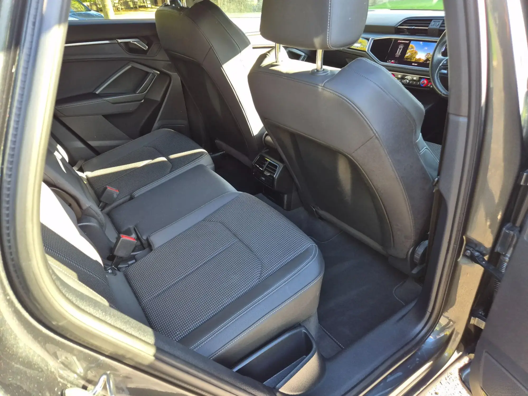 Audi Q3 Image 18