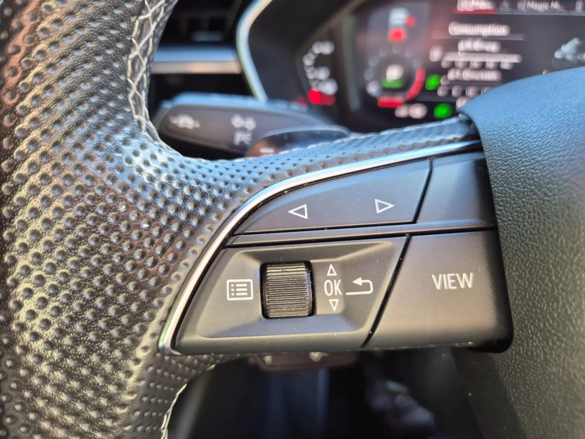 Audi Q3 Image 22