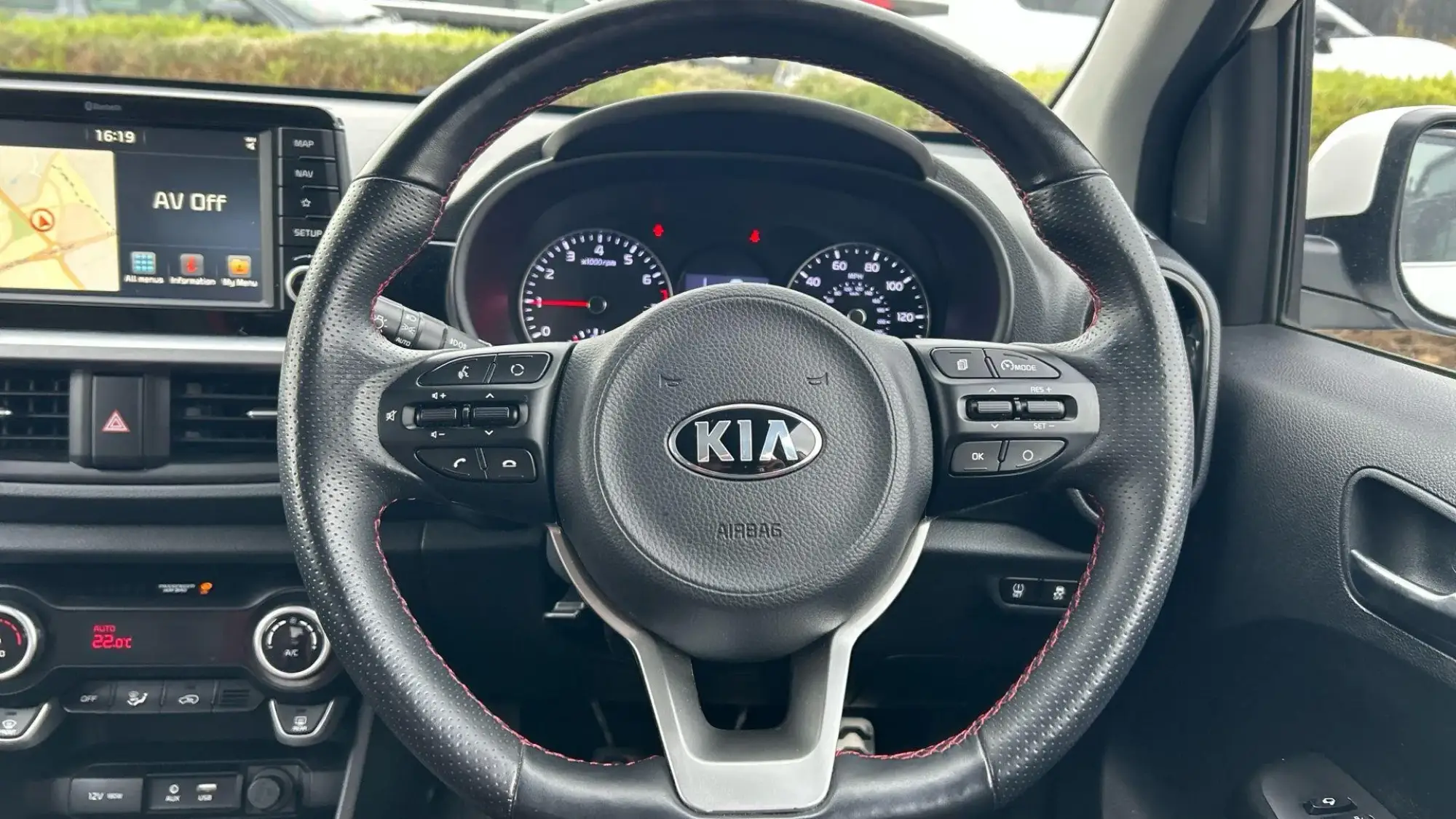 Kia Picanto Image 12