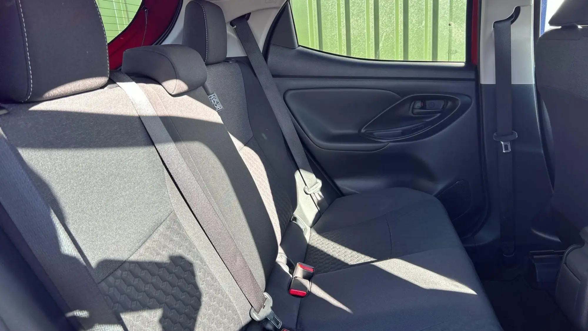 Toyota Yaris Hybrid Image 14