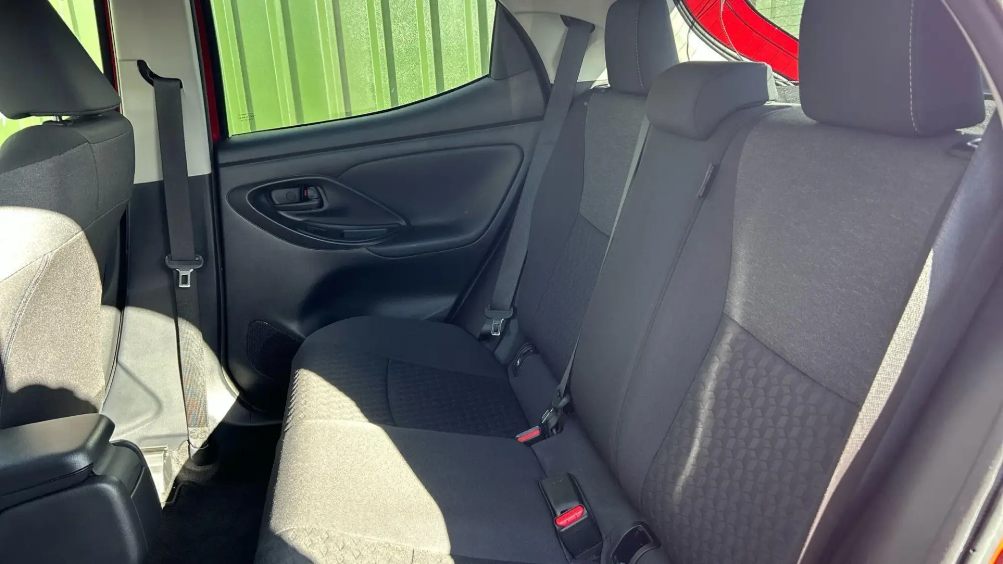 Toyota Yaris Hybrid Image 15