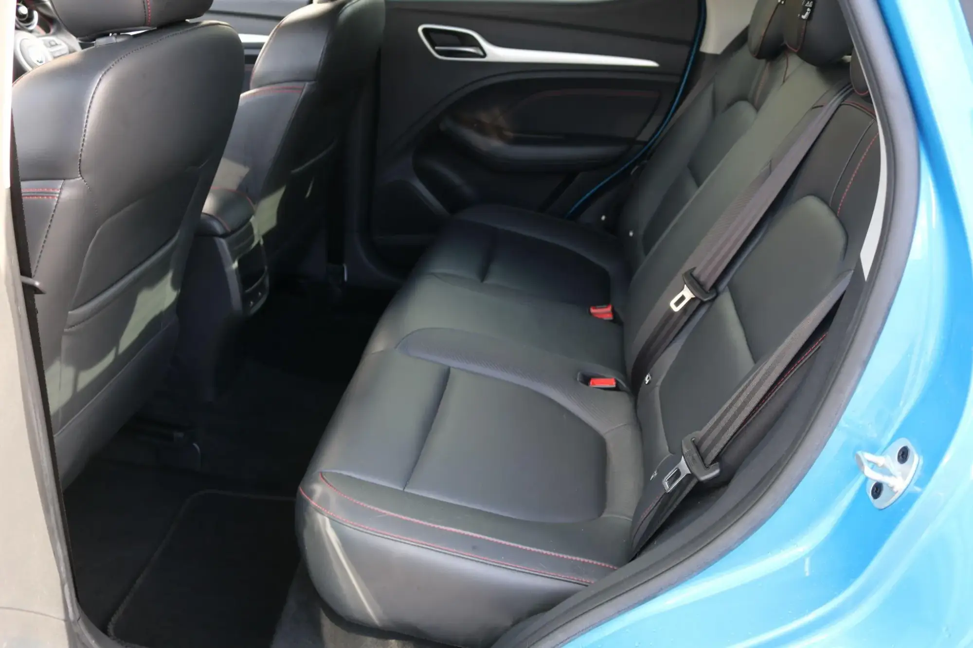 MG ZS Image 25