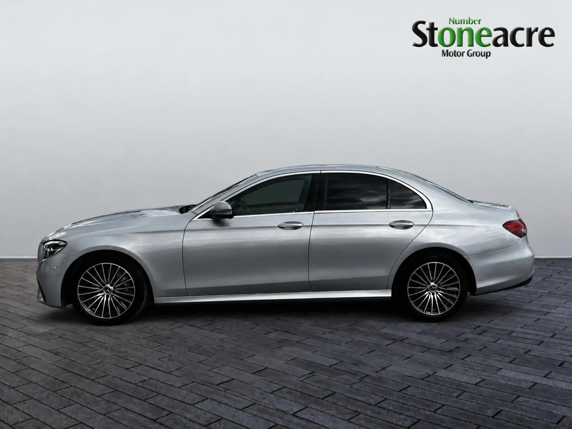 Mercedes-Benz E-Class Image 5