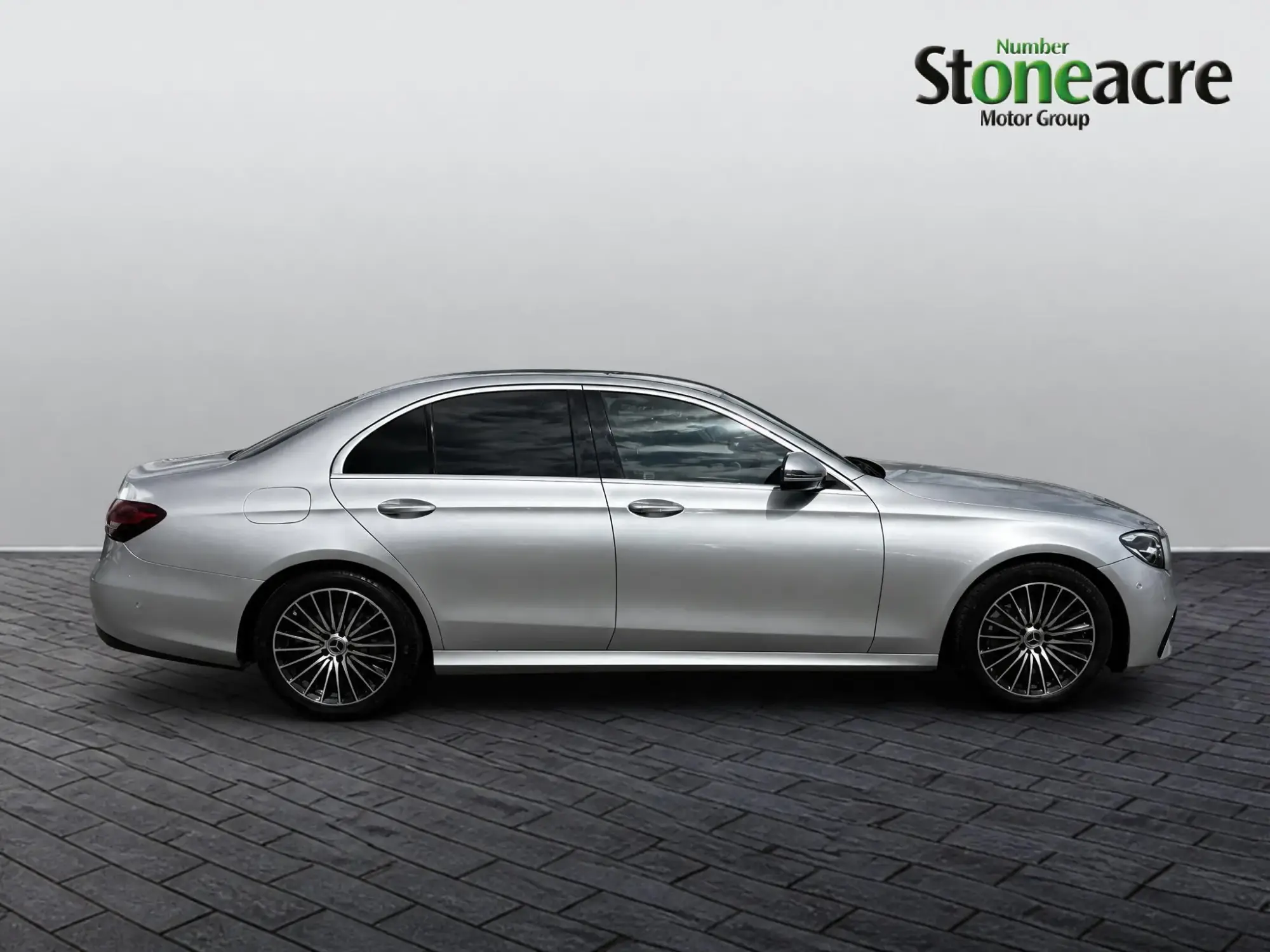 Mercedes-Benz E-Class Image 7
