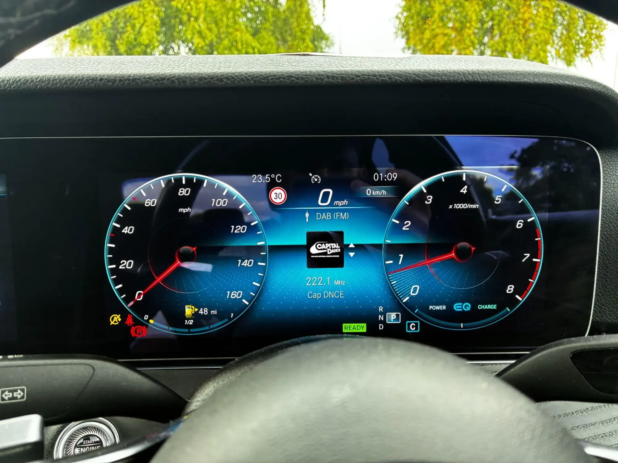 Mercedes-Benz E-Class Image 14