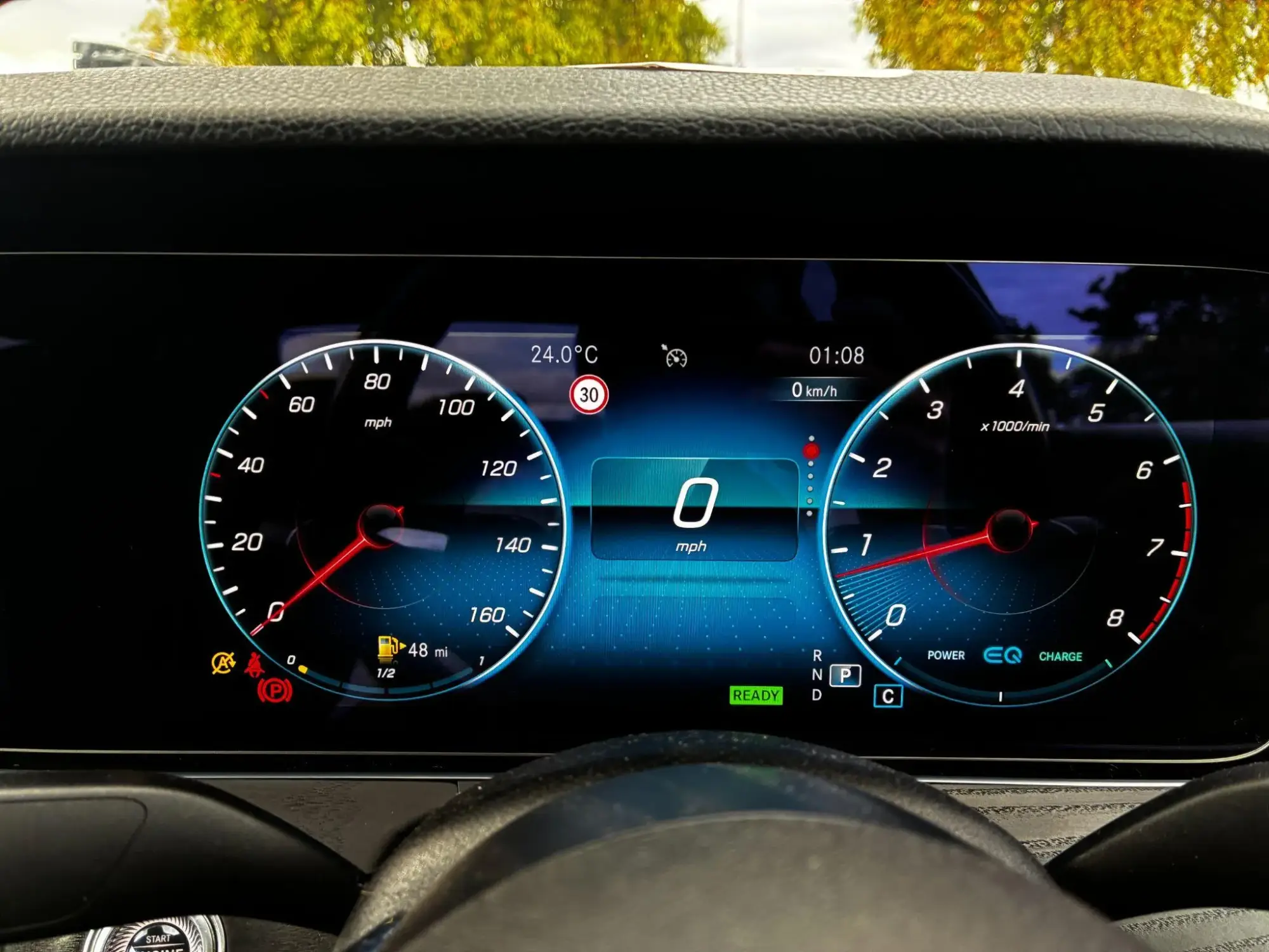 Mercedes-Benz E-Class Image 15