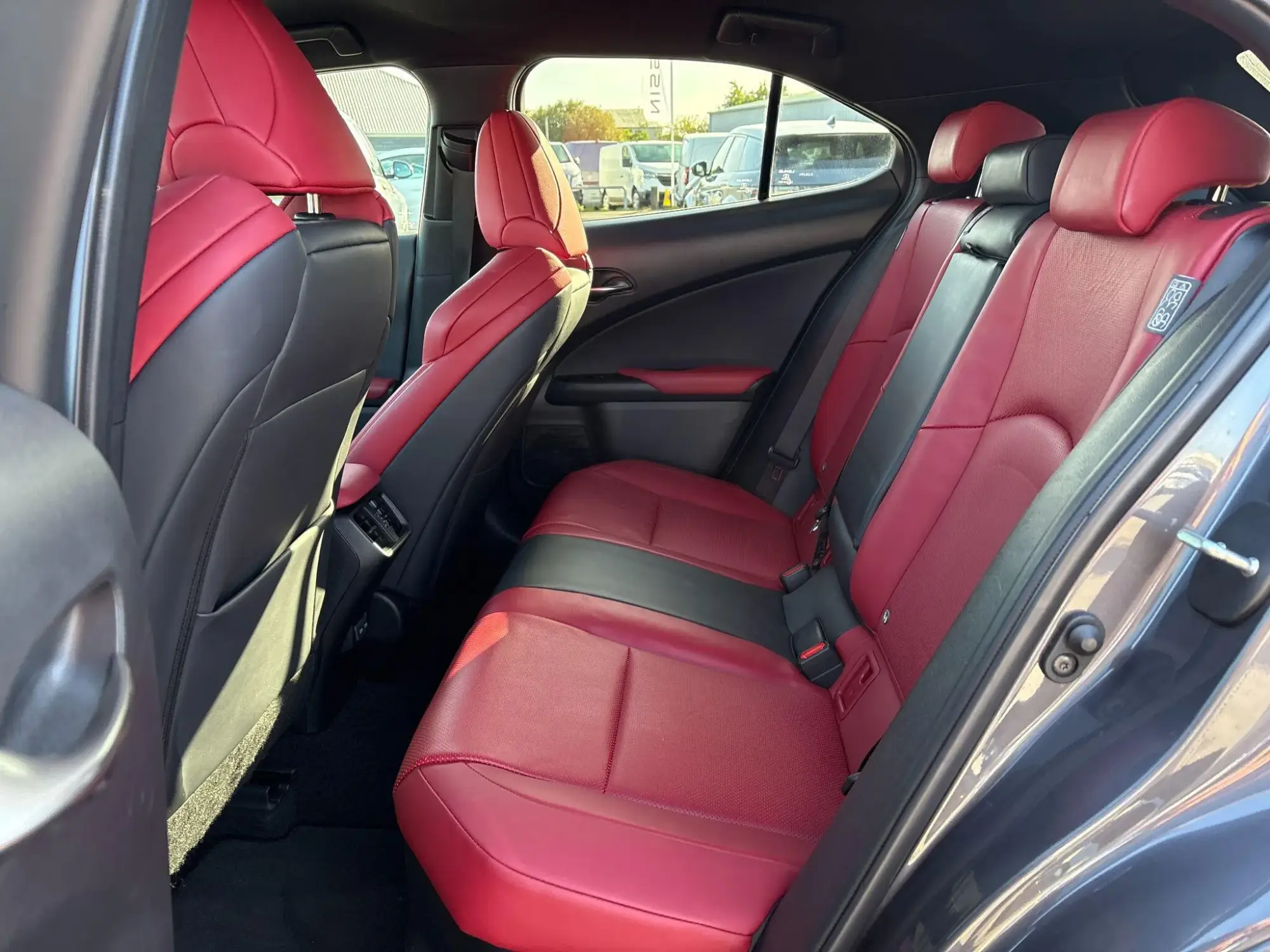Lexus UX Self-Charging Hybrid Image 16 Lexus UX Self-Charging Hybrid Image 16