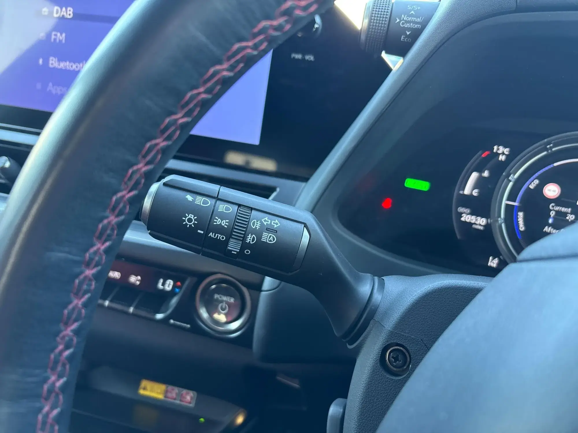 Lexus UX Self-Charging Hybrid Image 17 Lexus UX Self-Charging Hybrid Image 17