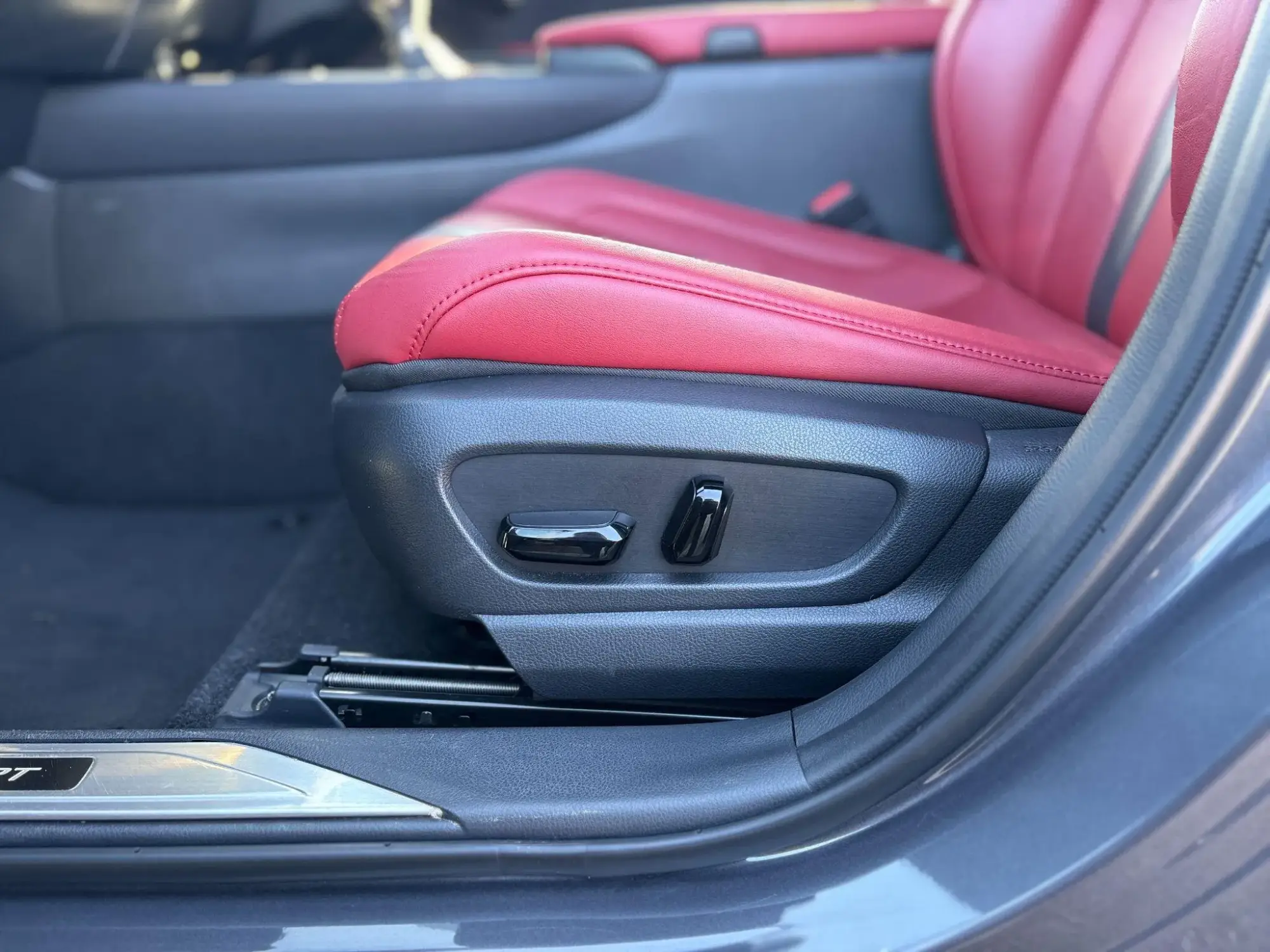 Lexus UX Self-Charging Hybrid Image 20 Lexus UX Self-Charging Hybrid Image 20
