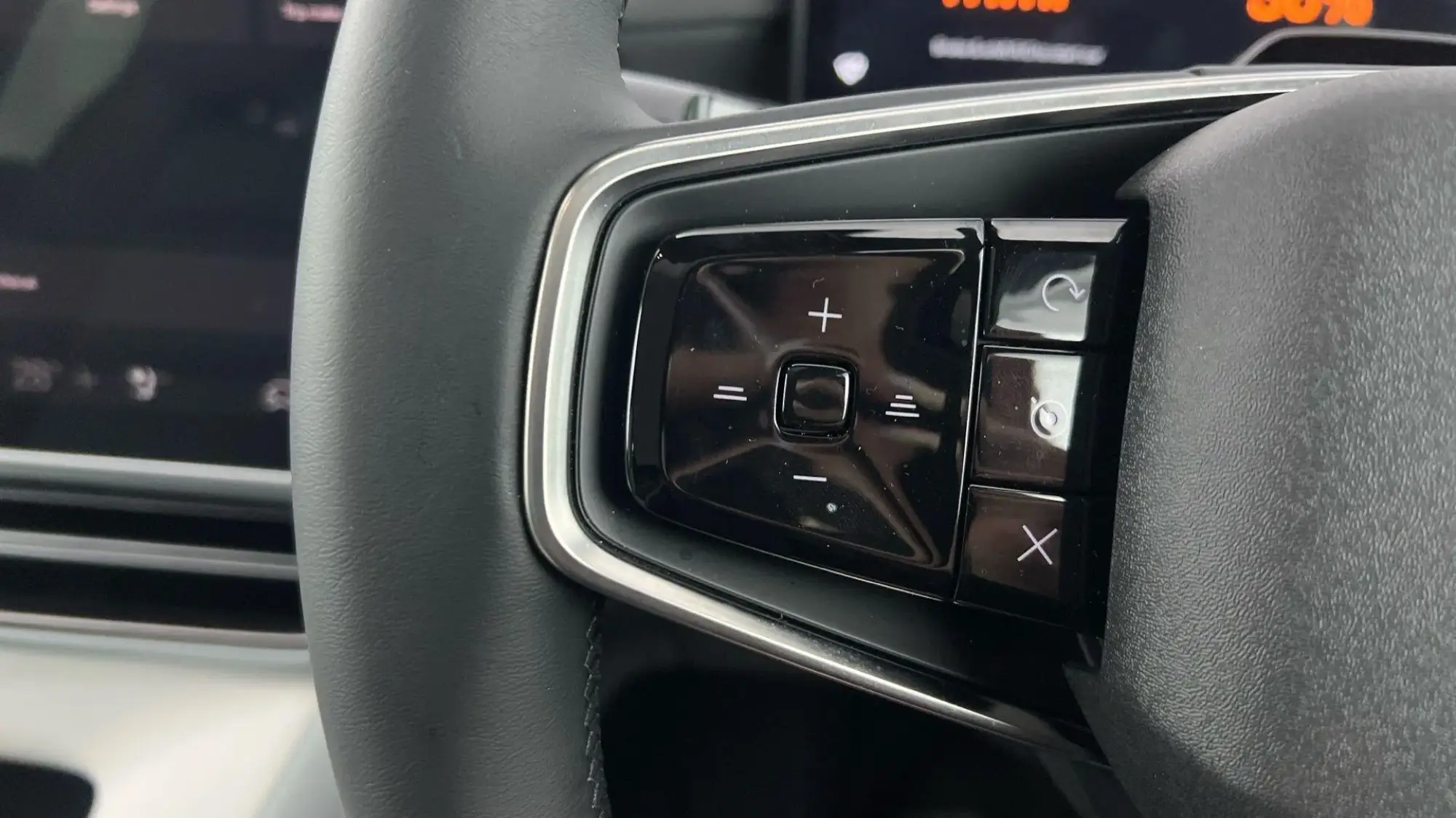 Polestar 4 SUV Image 10 Polestar 4 SUV Image 10