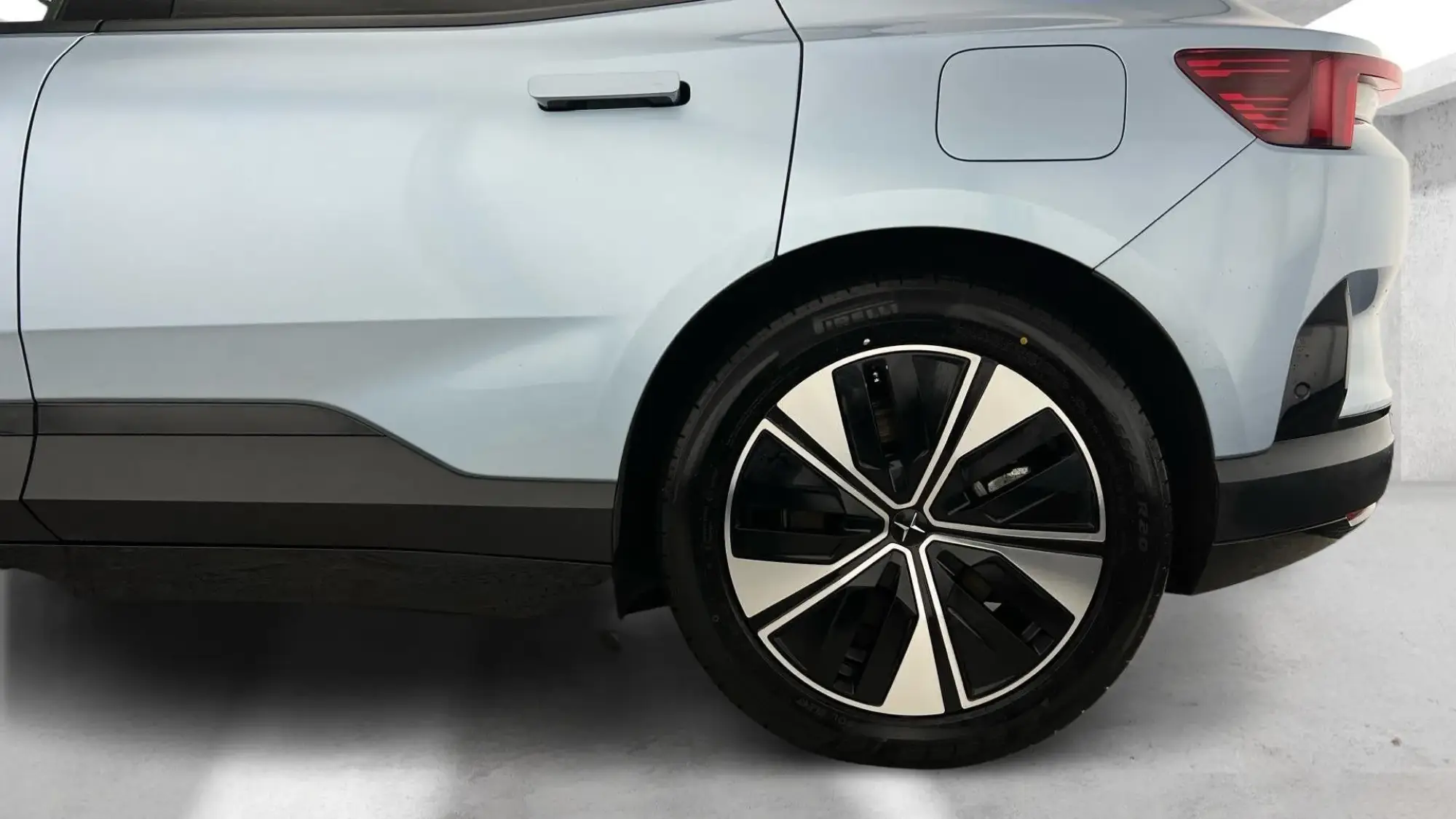 Polestar 4 SUV Image 27 Polestar 4 SUV Image 27
