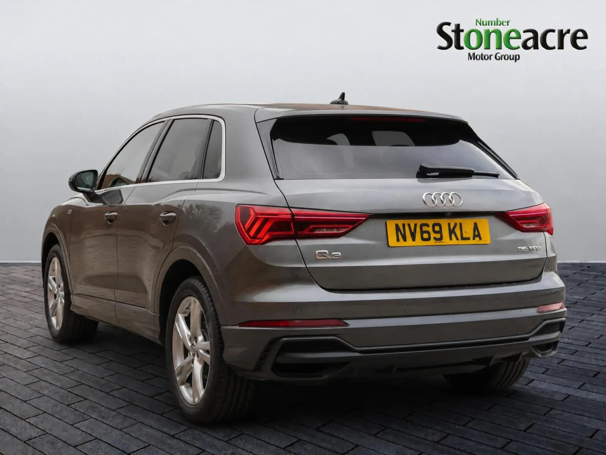 Audi Q3 Image 11