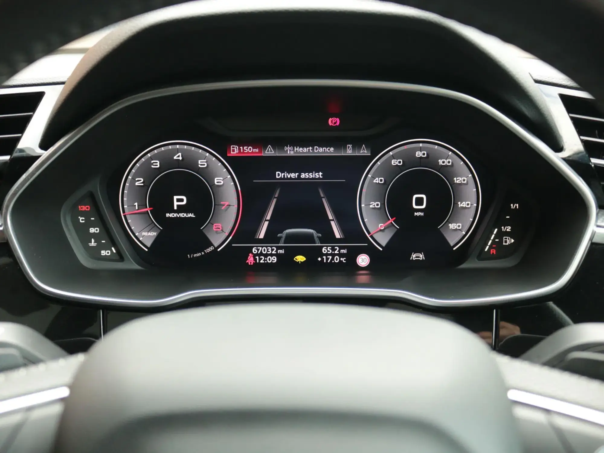 Audi Q3 Image 17
