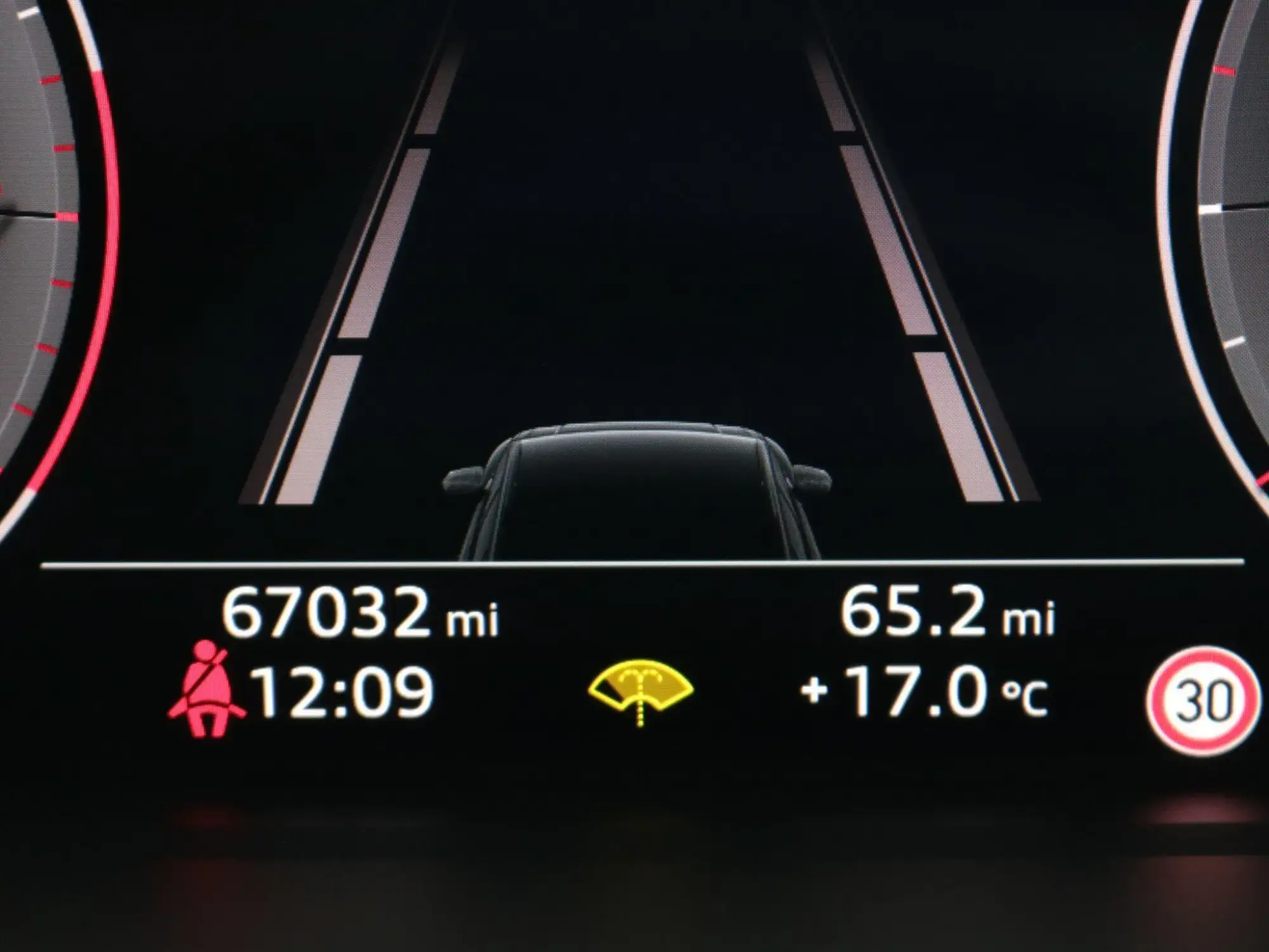 Audi Q3 Image 18