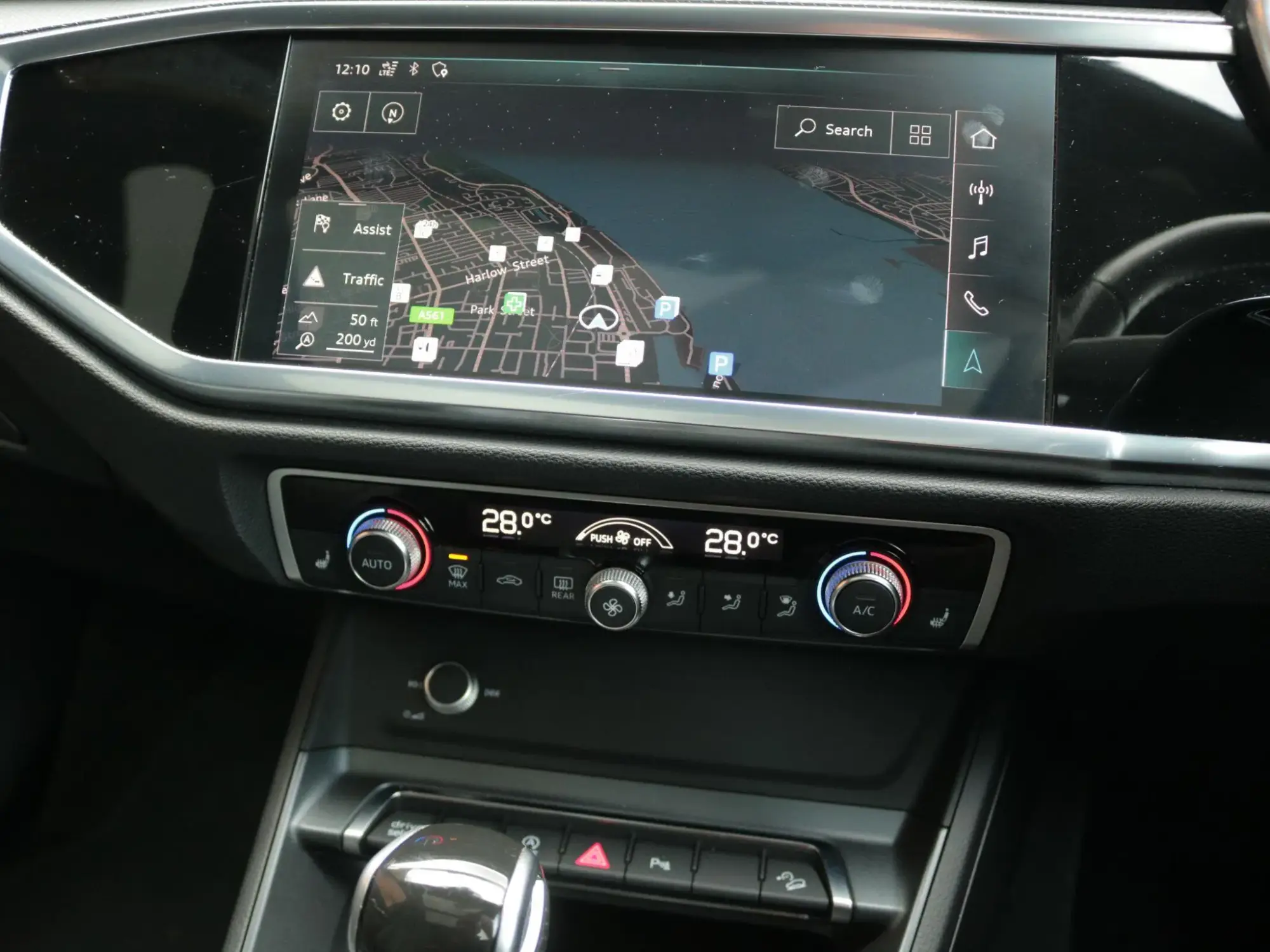 Audi Q3 Image 22