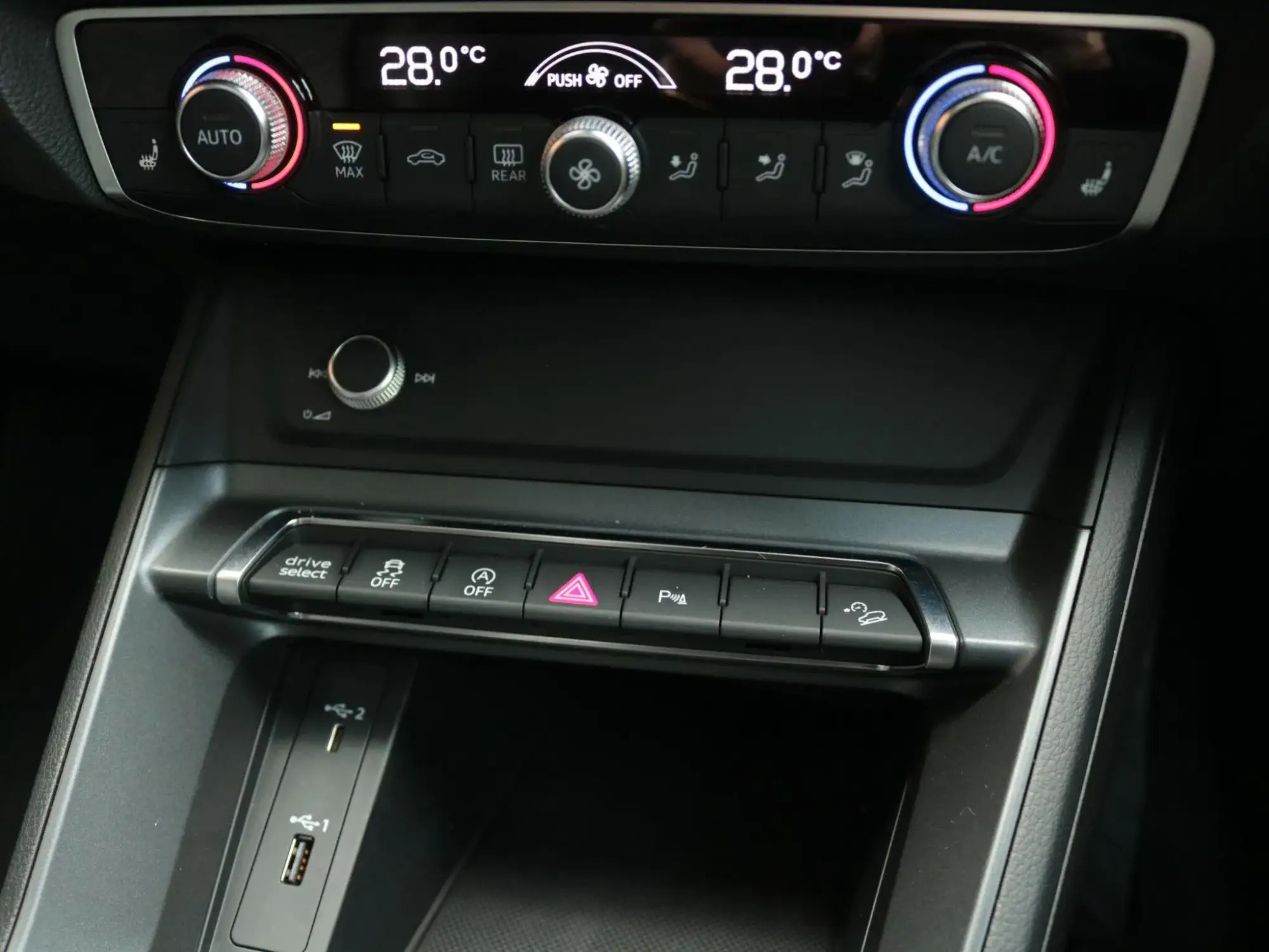 Audi Q3 Image 24