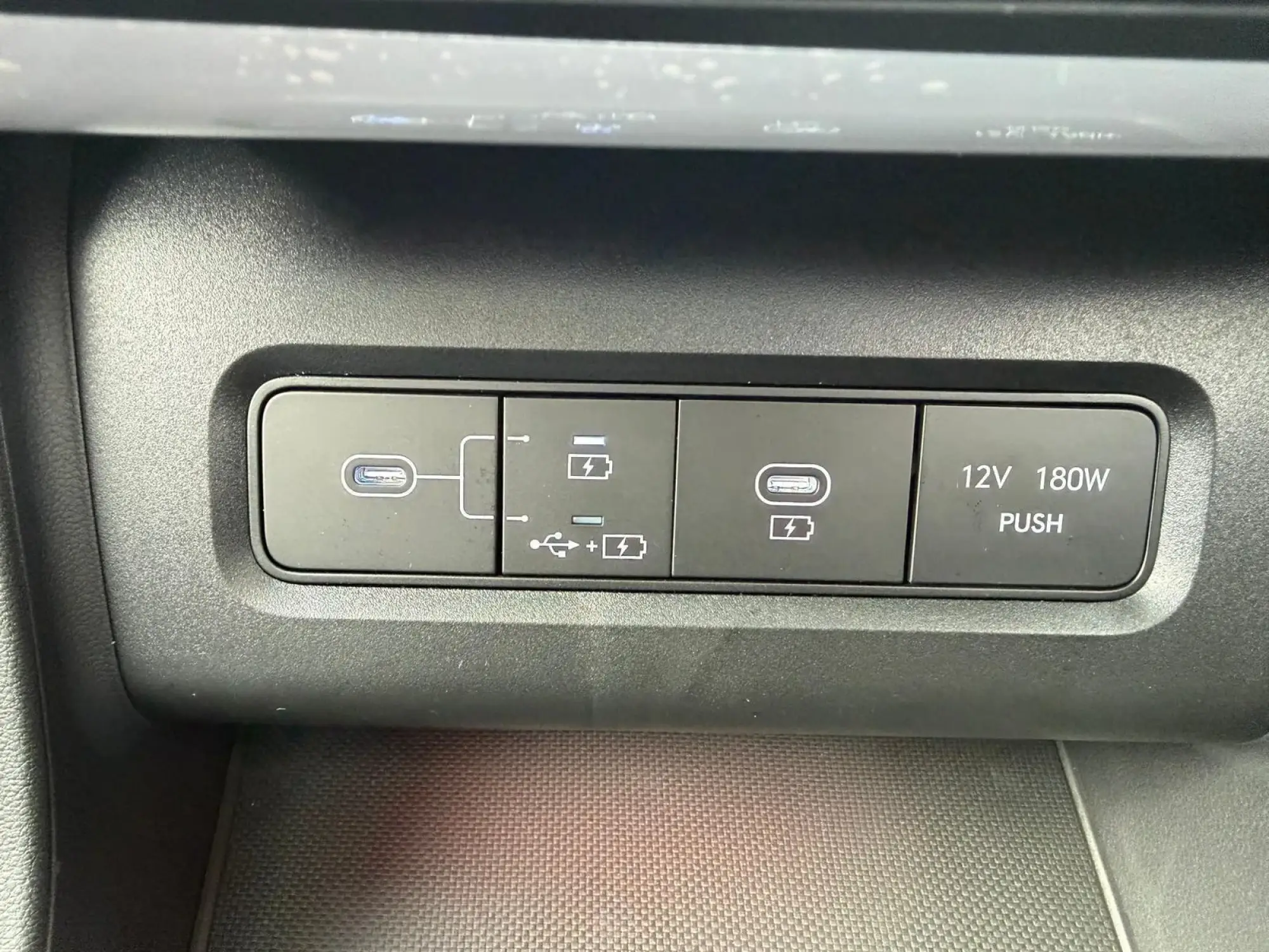 Hyundai TUCSON Plug-in Hybrid Image 36 Hyundai TUCSON Plug-in Hybrid Image 36