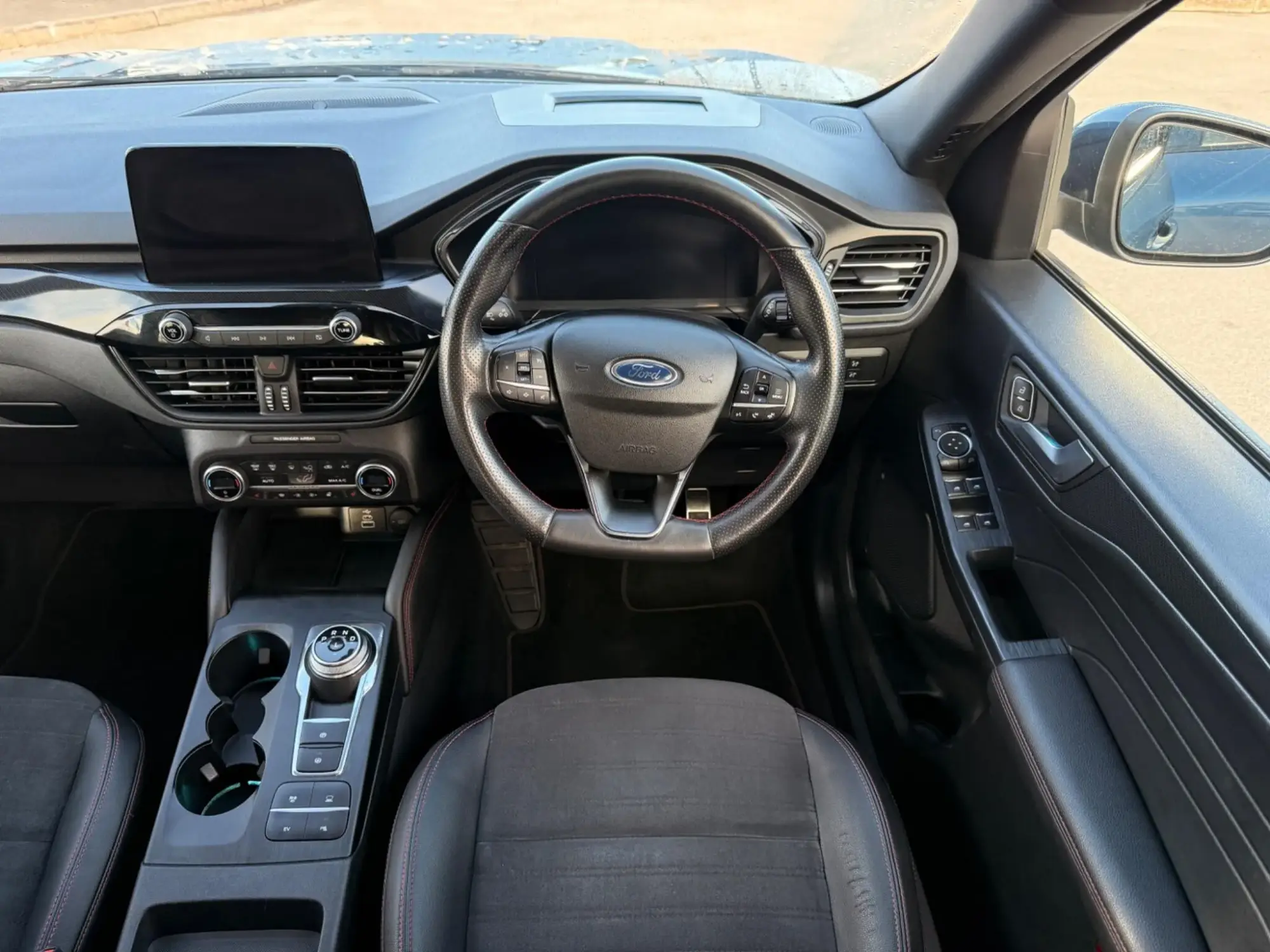 Ford Kuga Plug-In Hybrid Image 10 Ford Kuga Plug-In Hybrid Image 10