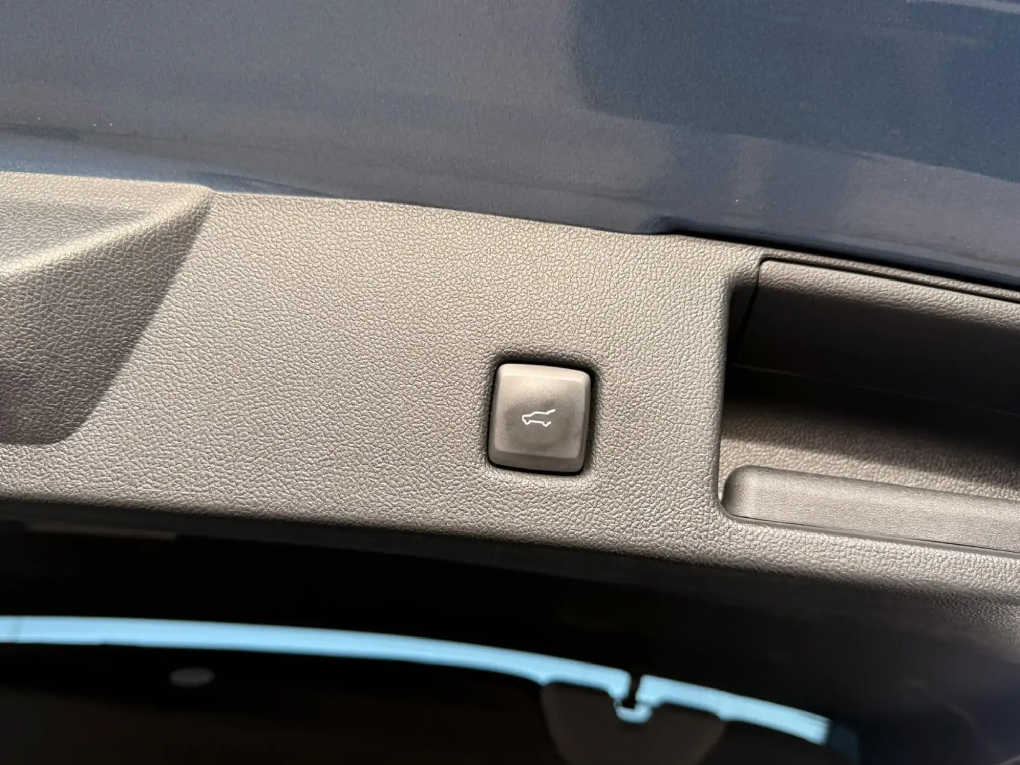 Ford Kuga Plug-In Hybrid Image 12 Ford Kuga Plug-In Hybrid Image 12