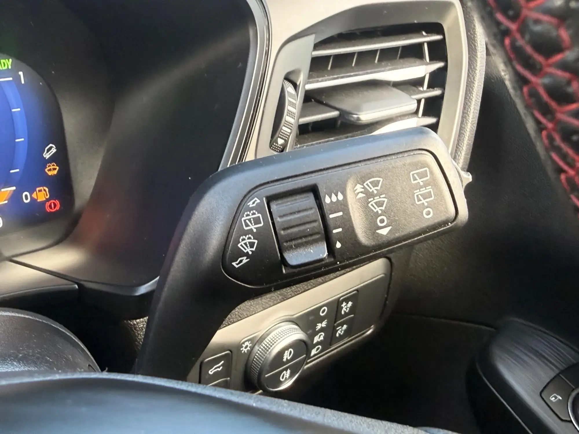 Ford Kuga Plug-In Hybrid Image 16 Ford Kuga Plug-In Hybrid Image 16