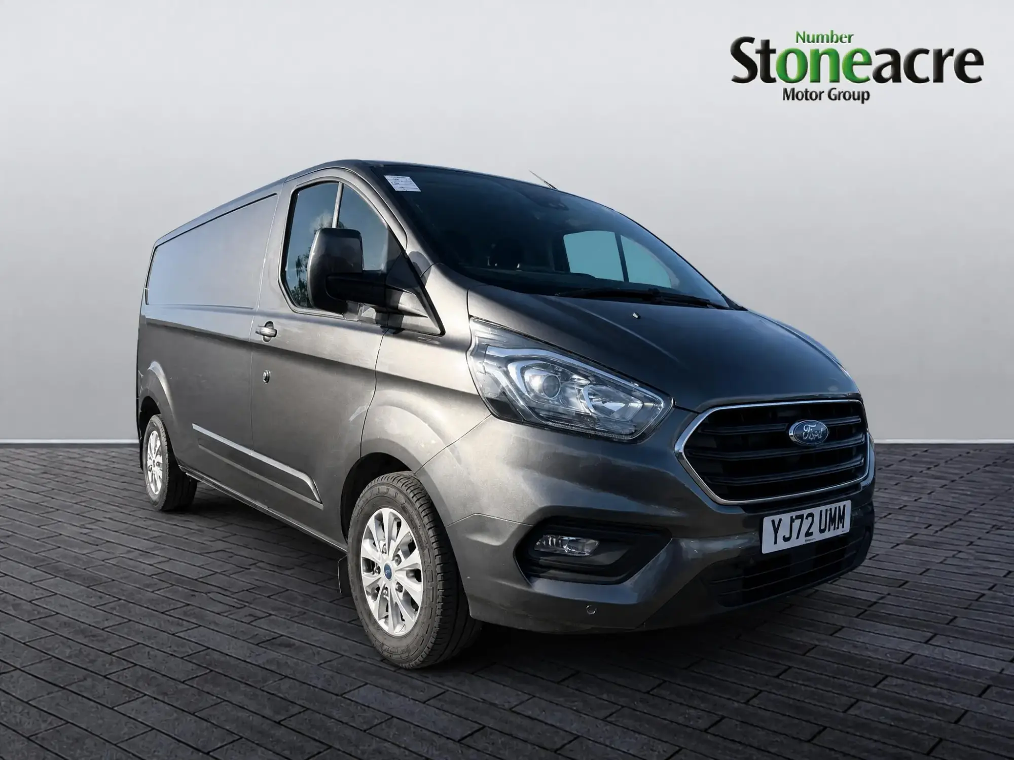 Ford Transit Custom 2.0 340 EcoBlue Limited Auto L2 H1 Euro 6 (s/s) 5dr YJ72UMM Image 1 Ford Transit Custom 2.0 340 EcoBlue Limited Auto L2 H1 Euro 6 (s/s) 5dr YJ72UMM Image 1