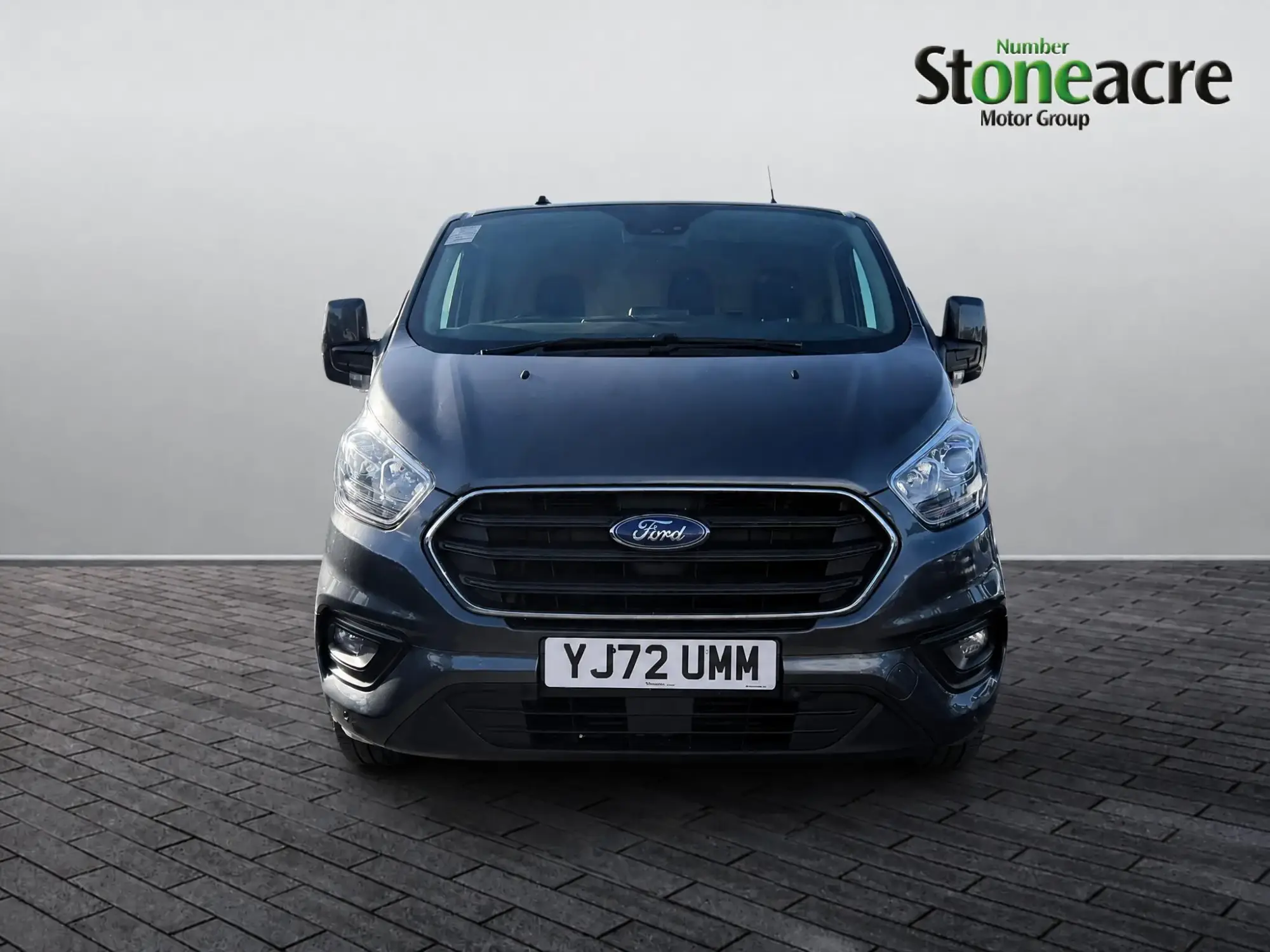Ford Transit Custom 2.0 340 EcoBlue Limited Auto L2 H1 Euro 6 (s/s) 5dr YJ72UMM Image 2 Ford Transit Custom 2.0 340 EcoBlue Limited Auto L2 H1 Euro 6 (s/s) 5dr YJ72UMM Image 2