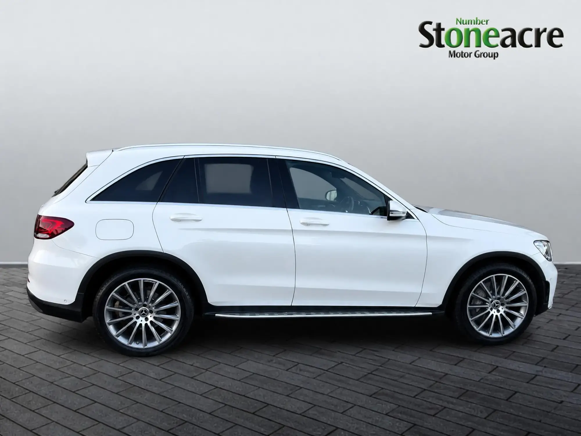 Mercedes-Benz GLC 2.0 GLC300d AMG Line (Premium) SUV 5dr Diesel G-Tronic+ 4MATIC Euro 6 (s/s) (245 ps) DL20YCW Image 2 Mercedes-Benz GLC 2.0 GLC300d AMG Line (Premium) SUV 5dr Diesel G-Tronic+ 4MATIC Euro 6 (s/s) (245 ps) DL20YCW Image 2