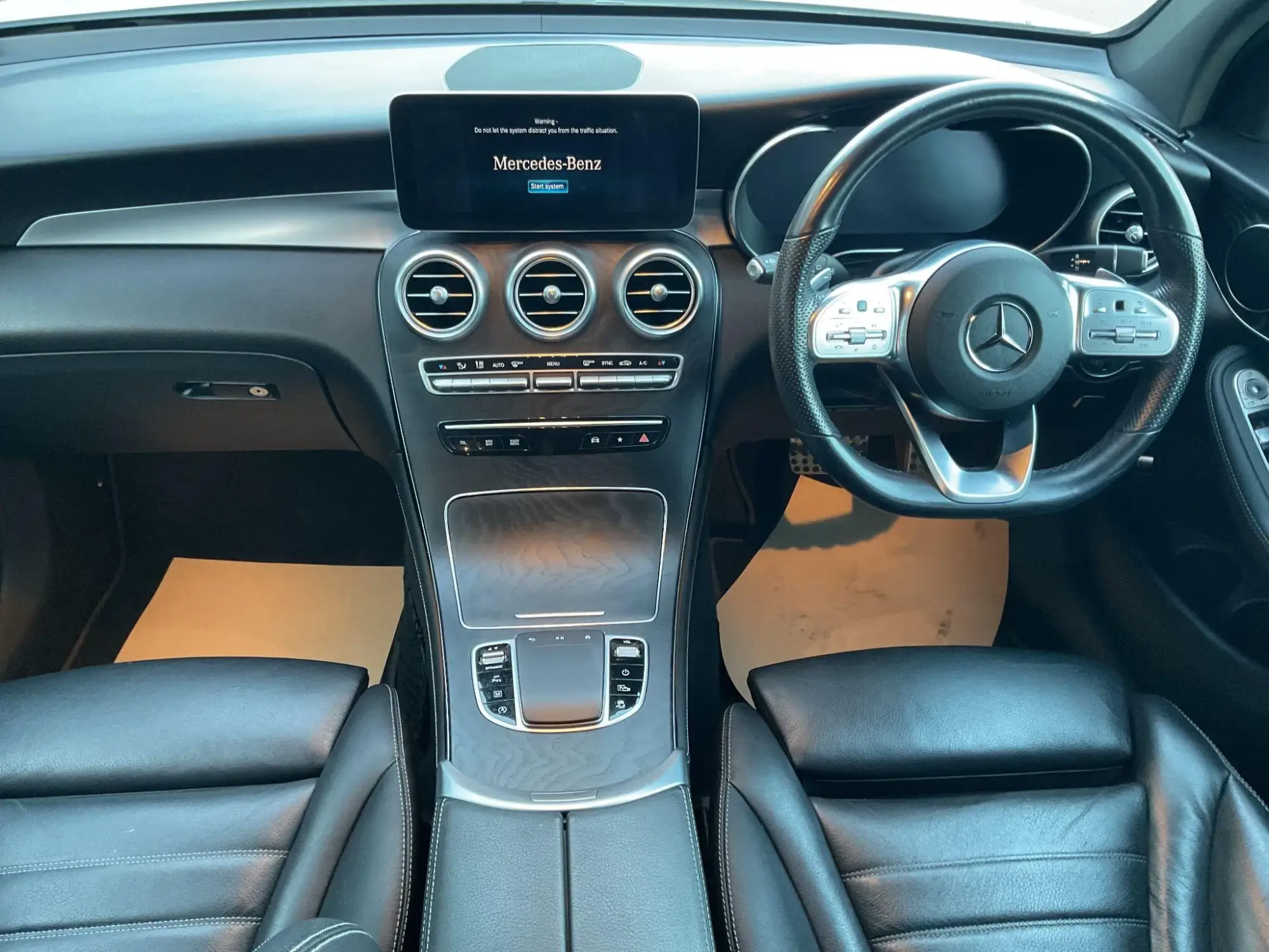 Mercedes-Benz GLC Image 9 Mercedes-Benz GLC Image 9