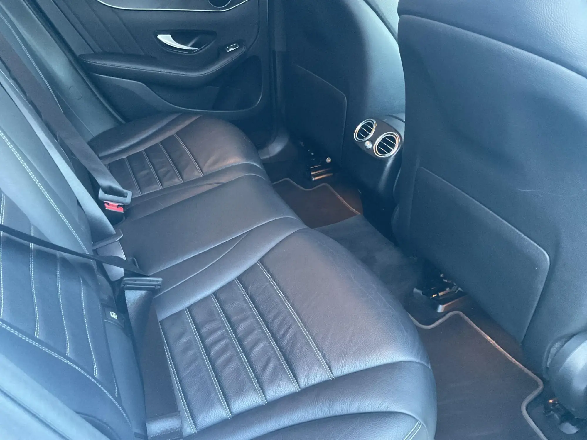 Mercedes-Benz GLC Image 12 Mercedes-Benz GLC Image 12