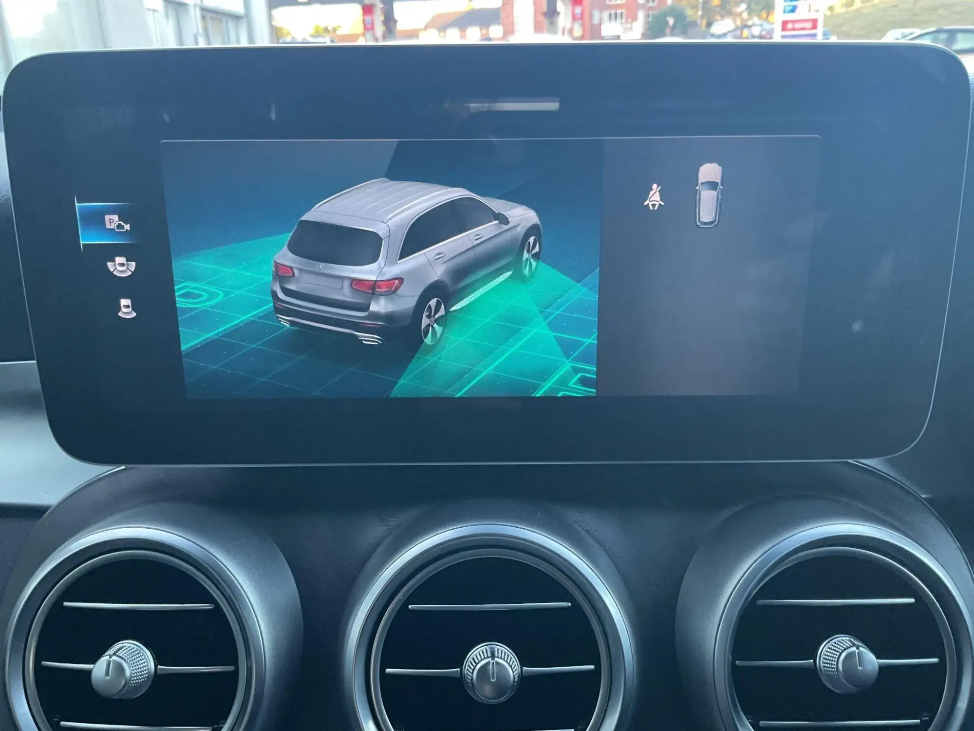 Mercedes-Benz GLC Image 32 Mercedes-Benz GLC Image 32