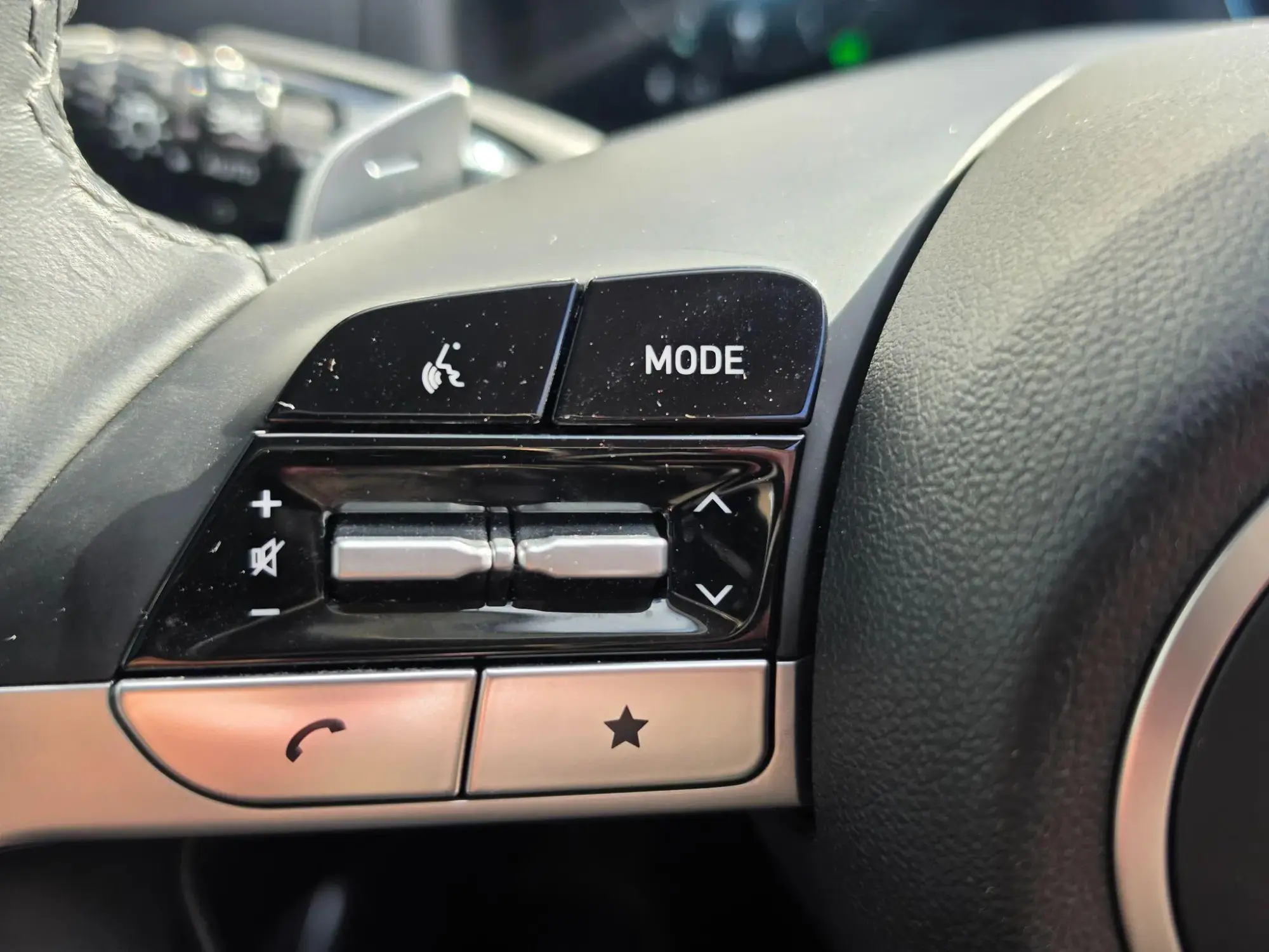 Hyundai TUCSON Hybrid Image 14