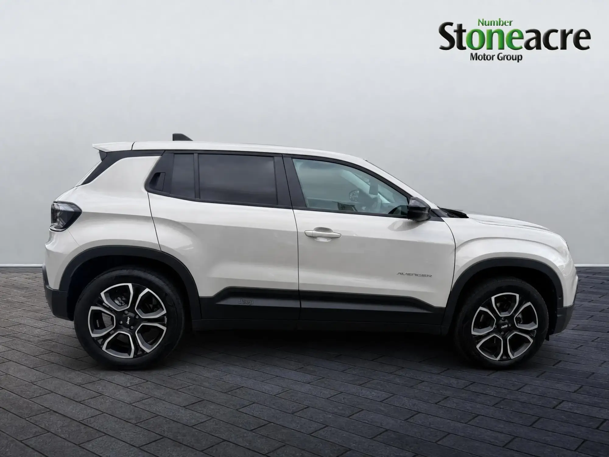 Jeep Avenger e-Hybrid 1.2 e-Hybrid MHEV Summit e-DCT Euro 6 (s/s) 5dr YP25TYC Image 2 Jeep Avenger e-Hybrid 1.2 e-Hybrid MHEV Summit e-DCT Euro 6 (s/s) 5dr YP25TYC Image 2