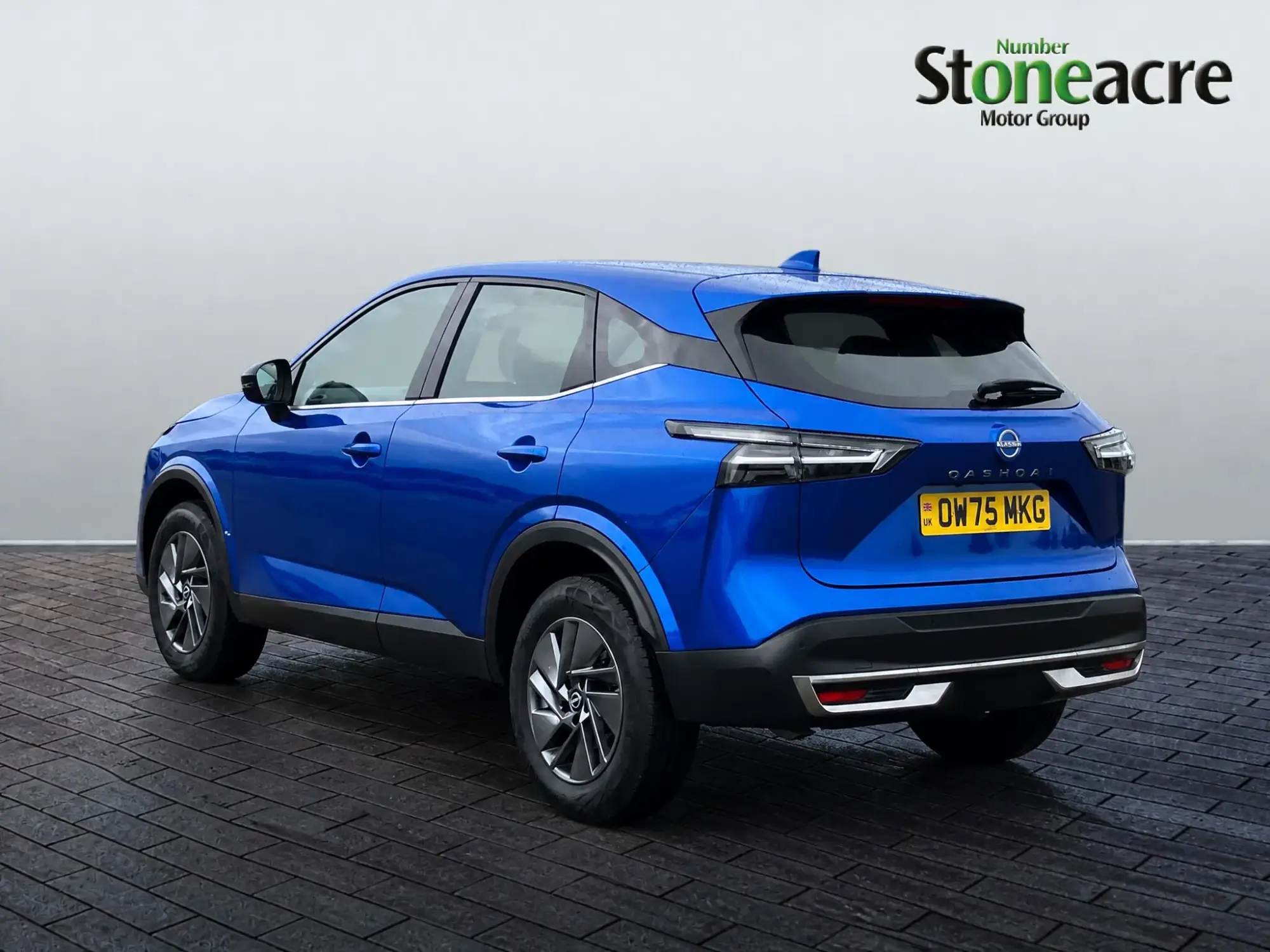 Nissan Qashqai 1.3 DIG-T MHEV Acenta Premium Euro 6 (s/s) 5dr OW75MKG Image 3