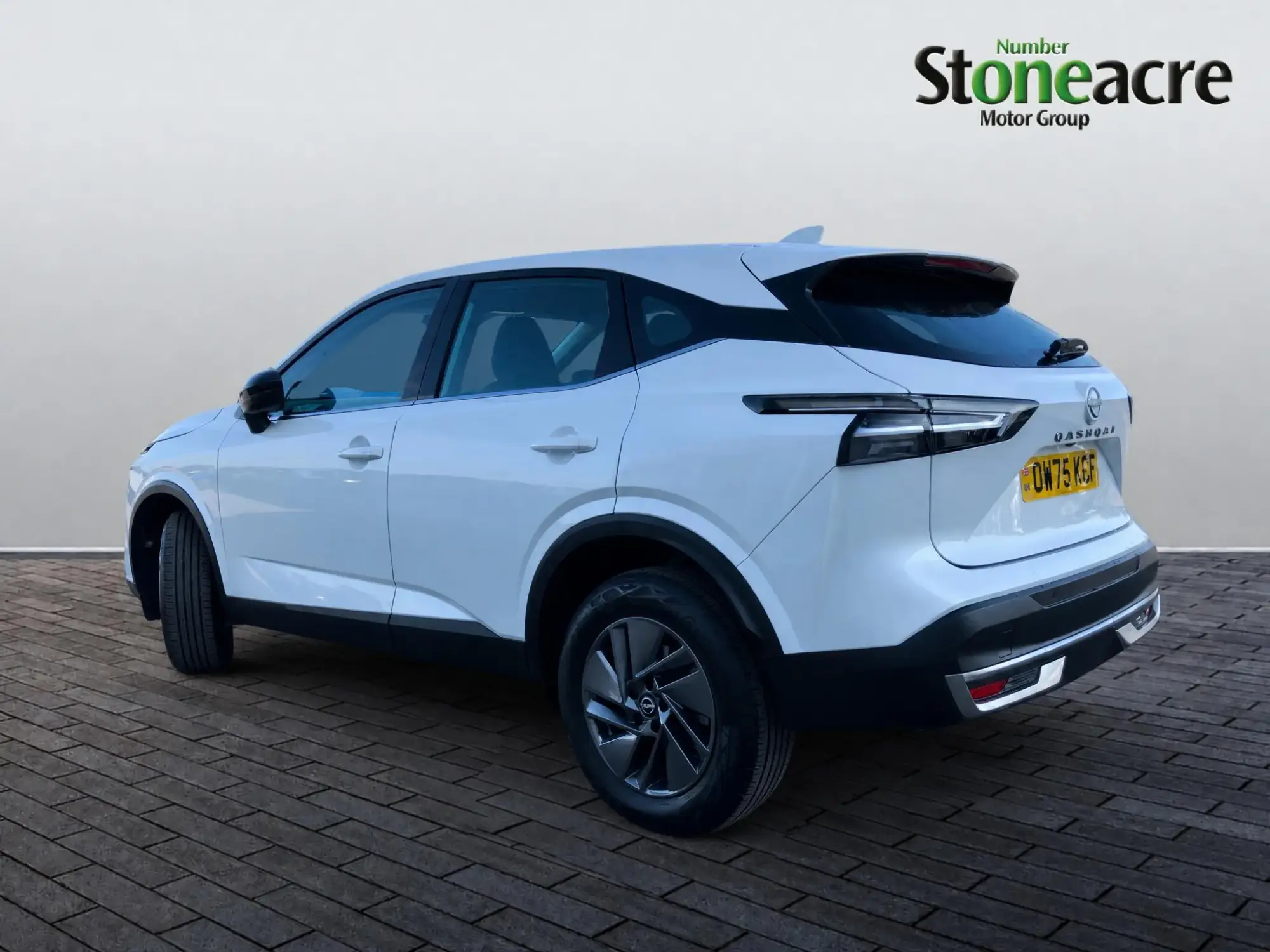 Nissan Qashqai 1.3 DIG-T MHEV Acenta Premium Euro 6 (s/s) 5dr OW75KCF Image 3