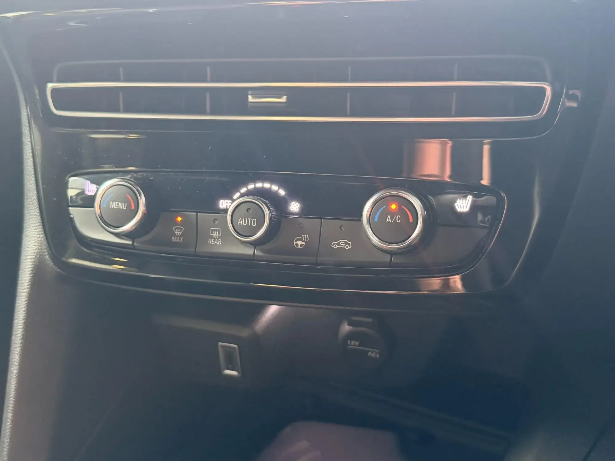 Vauxhall Mokka Electric Image 18