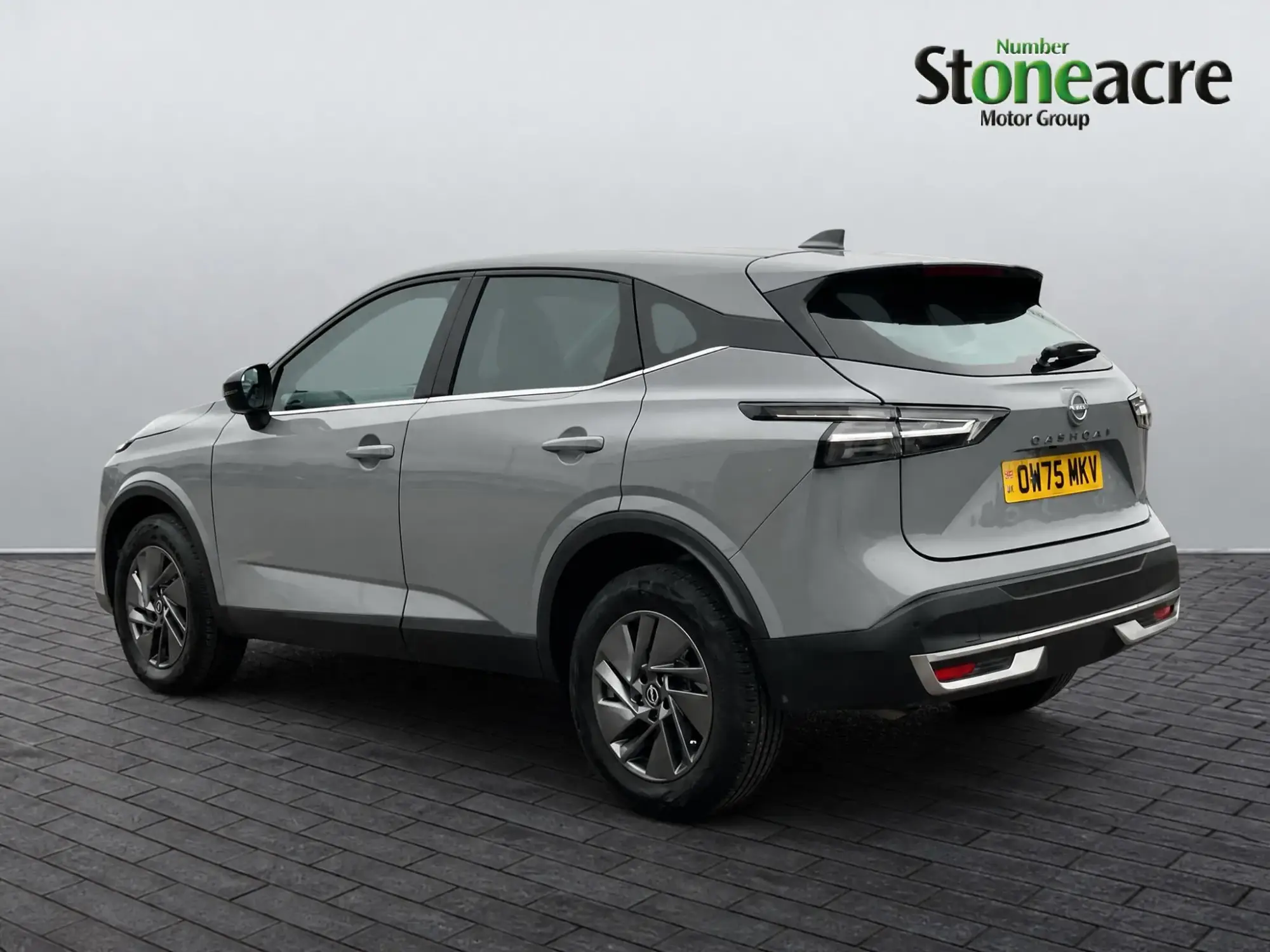 Nissan Qashqai 1.3 DIG-T MHEV Acenta Premium Euro 6 (s/s) 5dr OW75MKV Image 2