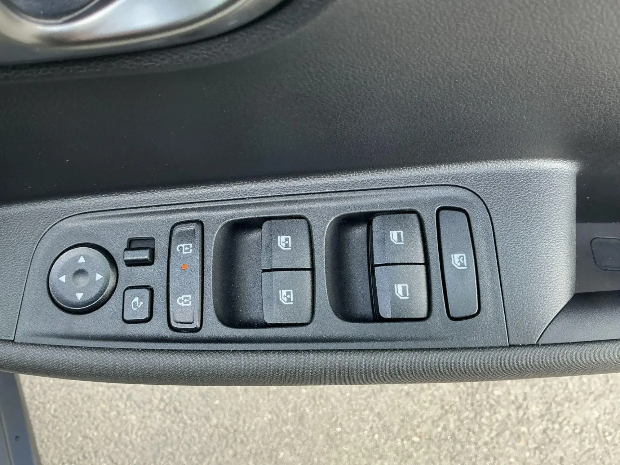 Hyundai INSTER Image 25