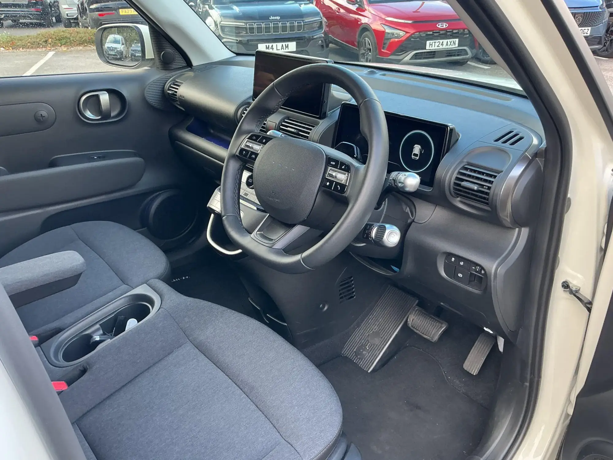 Hyundai INSTER Image 13