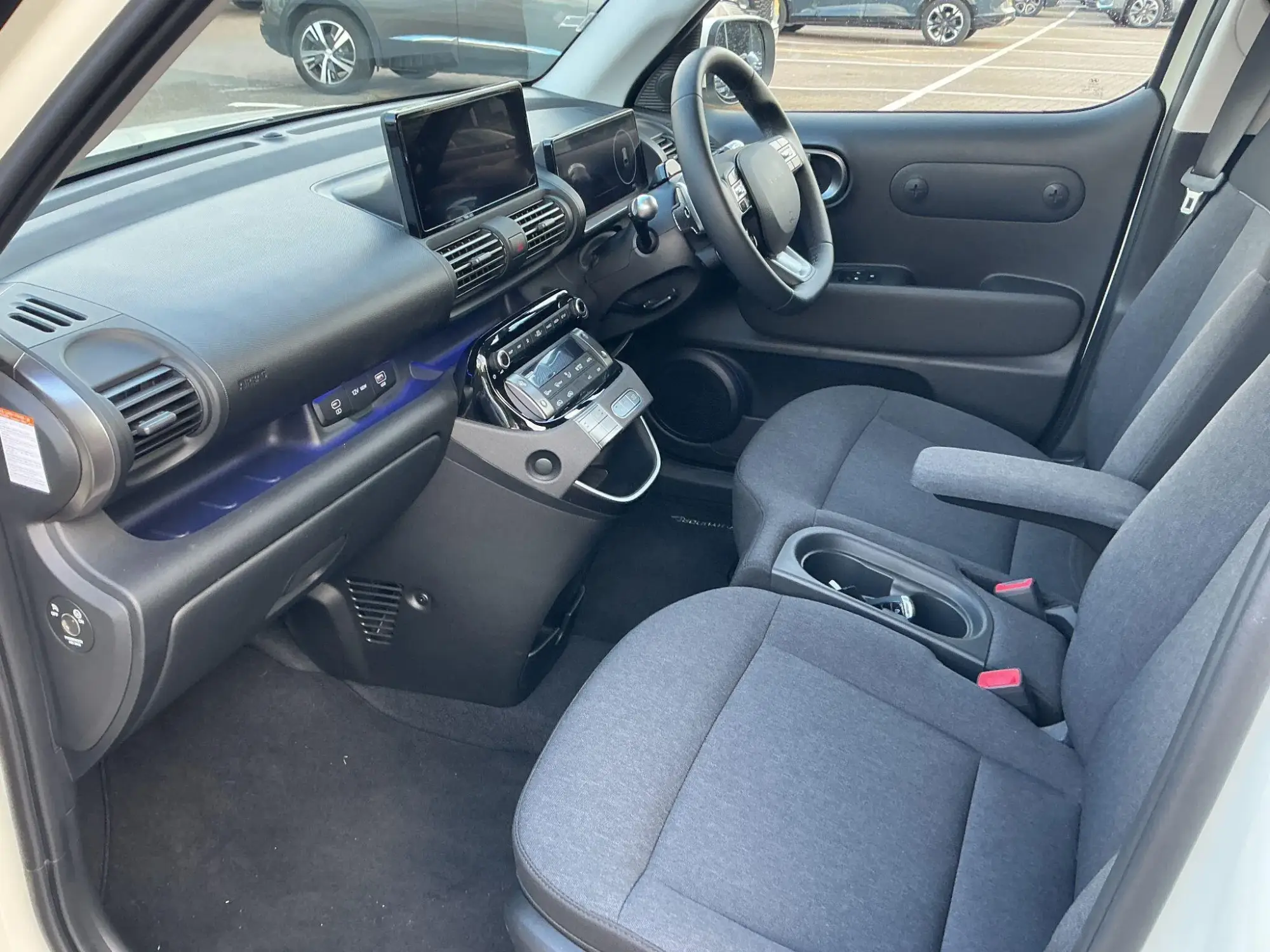 Hyundai INSTER Image 16