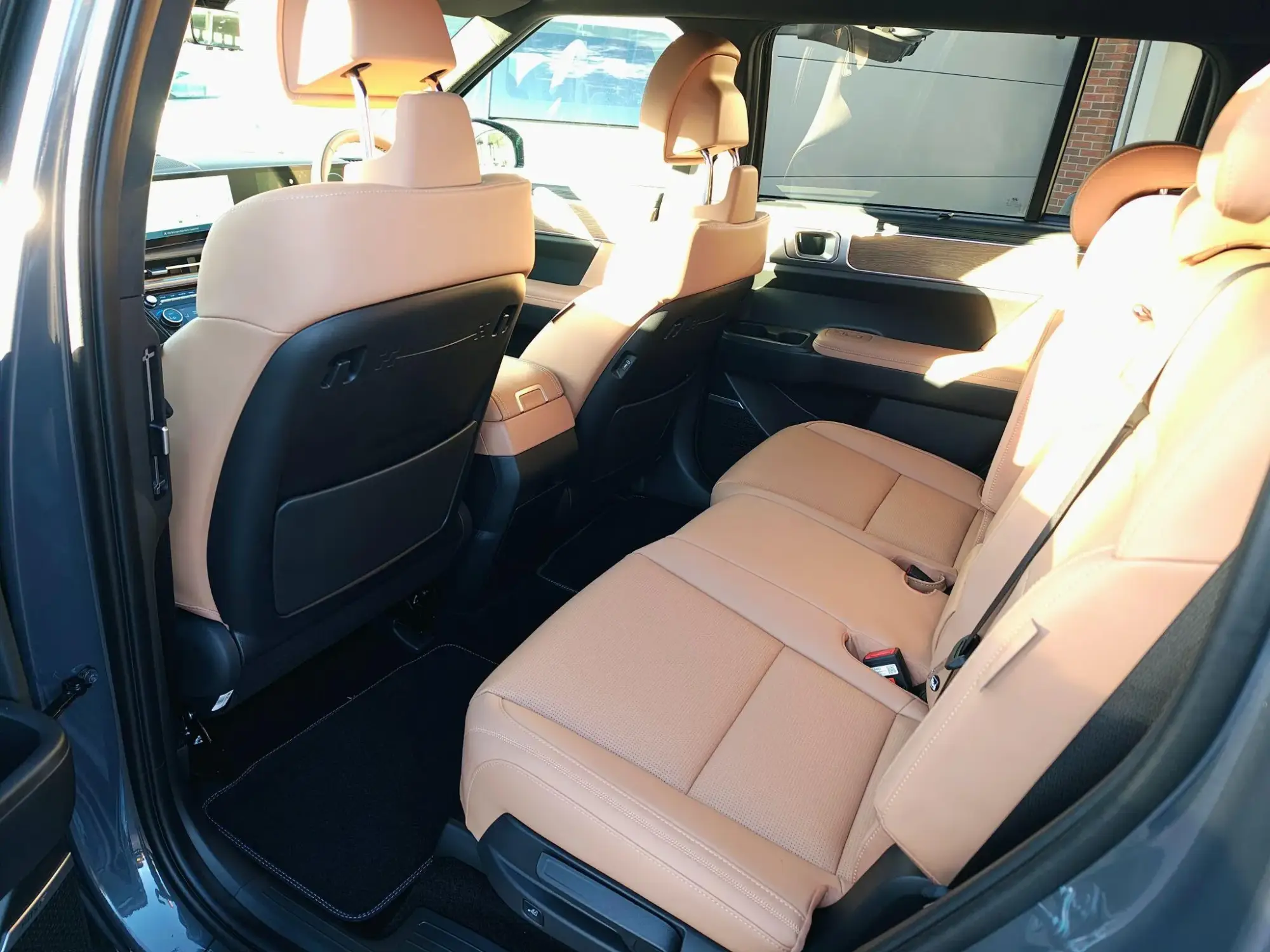 Hyundai SANTA FE Plug-in Hybrid Image 13