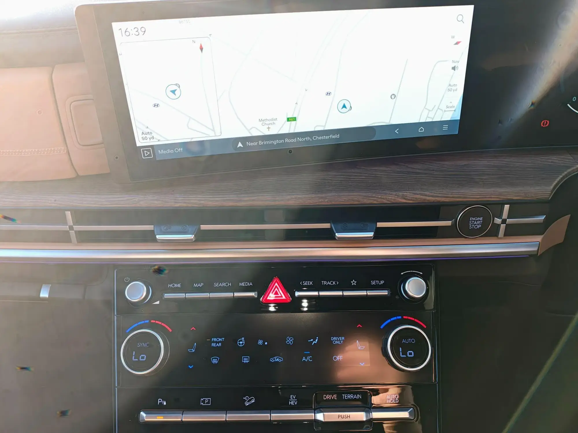 Hyundai SANTA FE Plug-in Hybrid Image 15